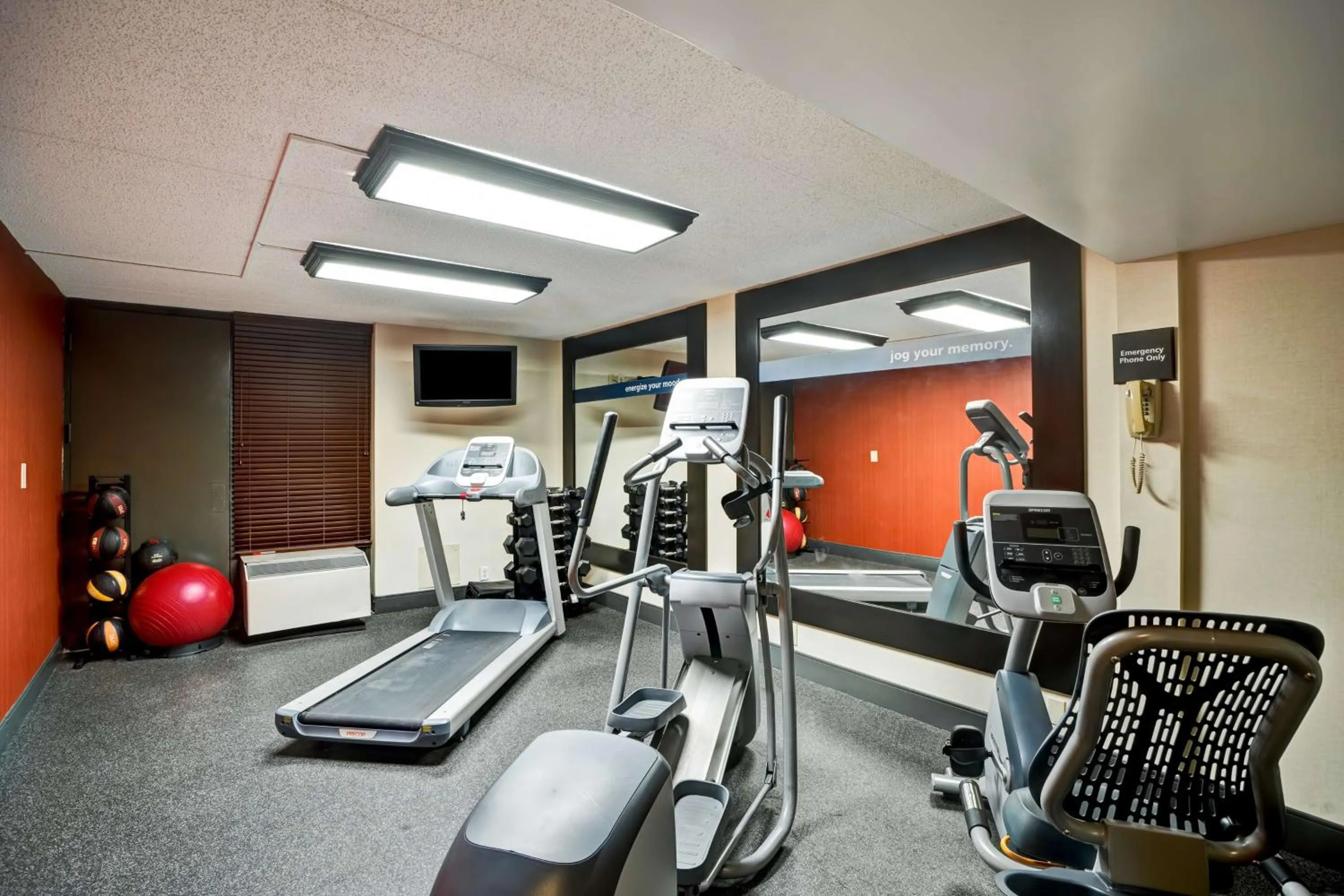 Fitness centre/facilities in Hampton Inn Norfolk-Naval Base