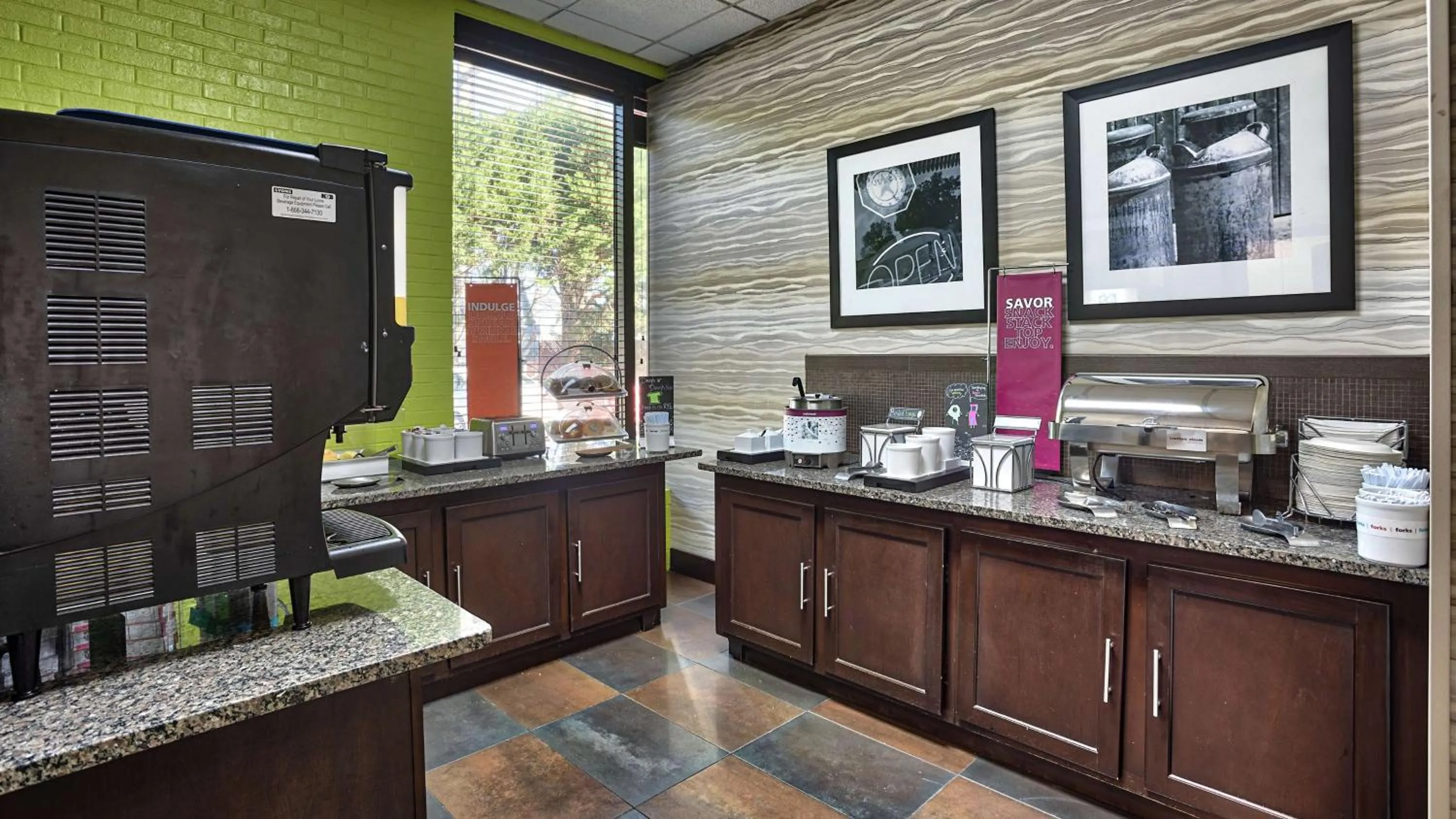 Breakfast in Hampton Inn Norfolk-Naval Base