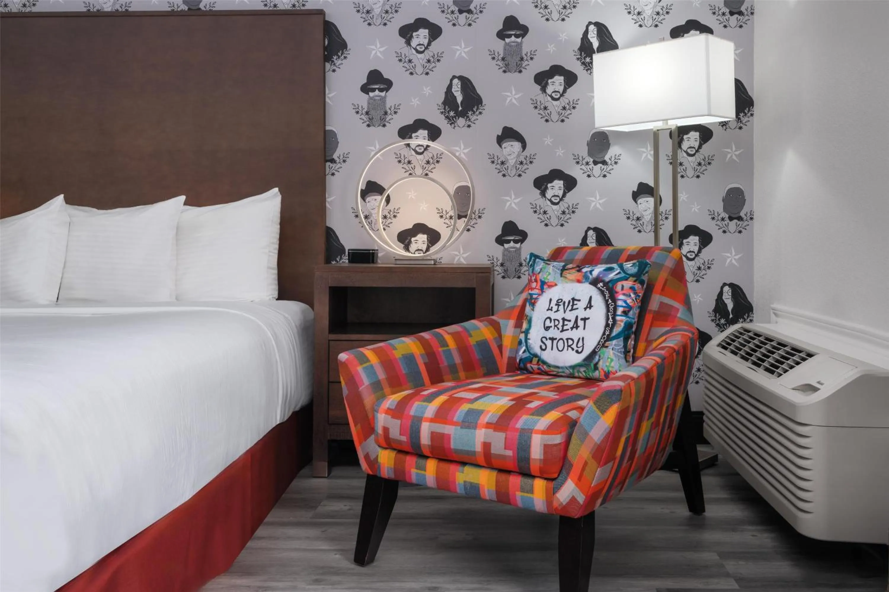 Bedroom, Bed in Aiden Austin City Hotel