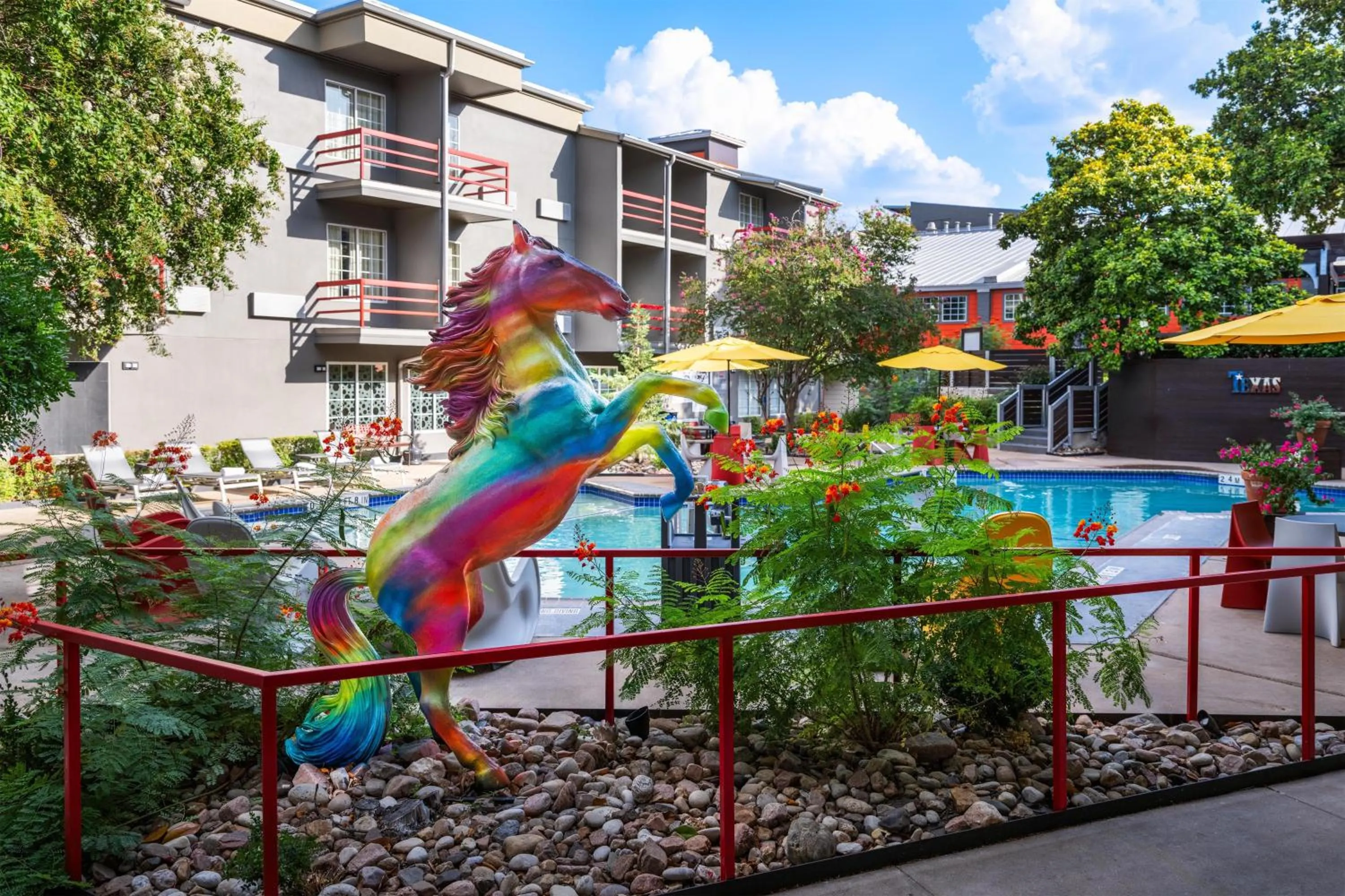 Pool view in Aiden Austin City Hotel