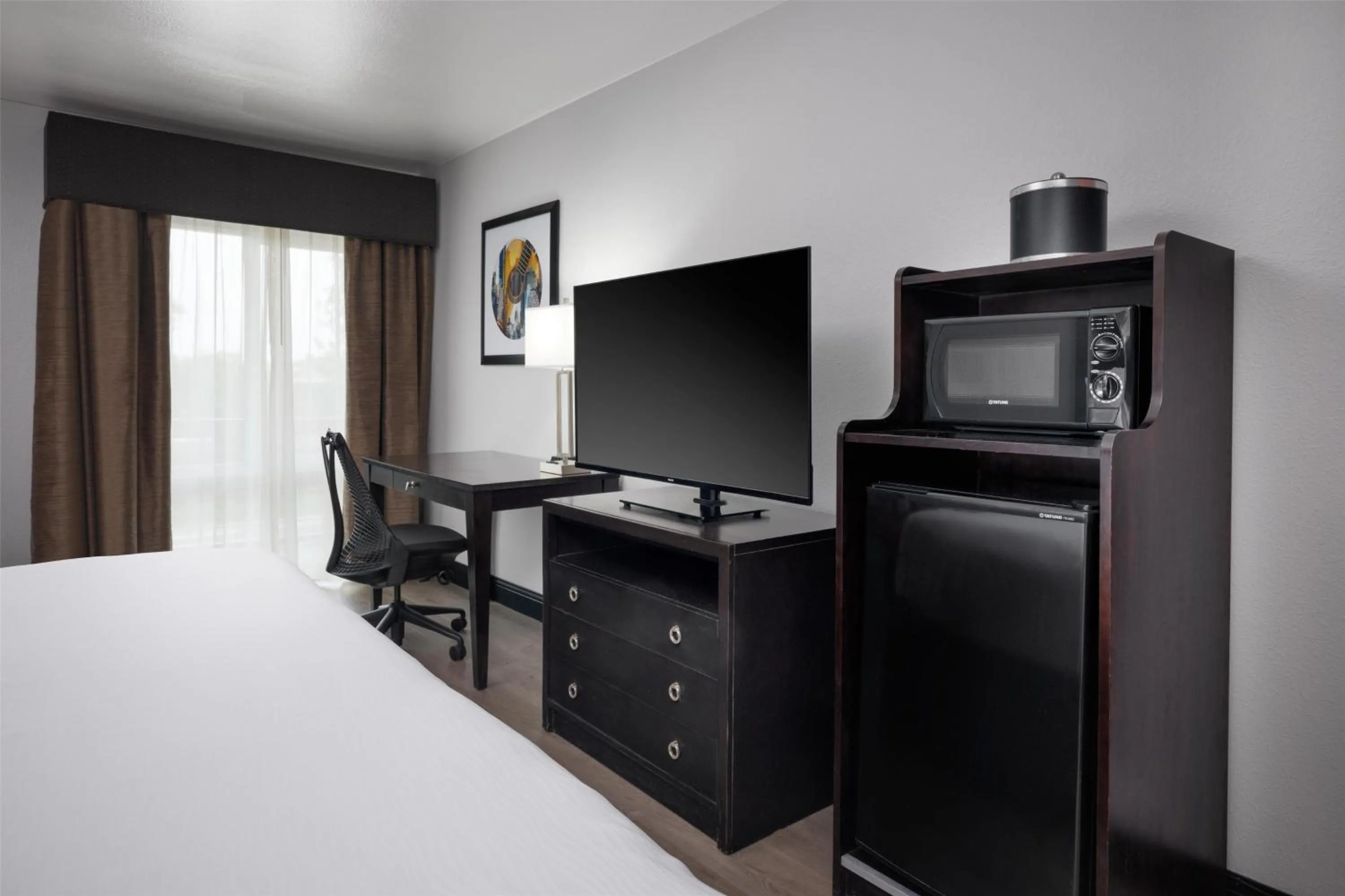 Bedroom, Bed in Aiden Austin City Hotel