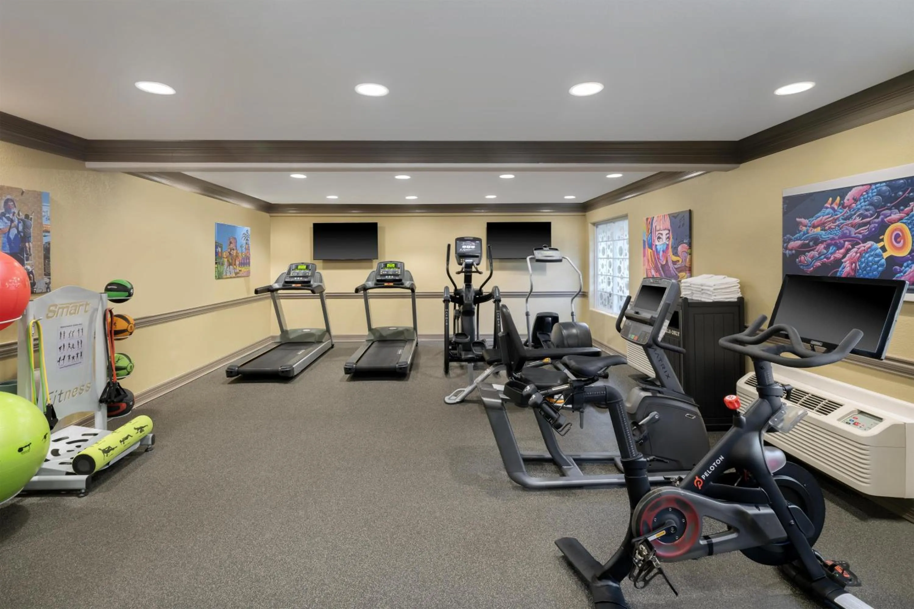Fitness centre/facilities in Aiden Austin City Hotel