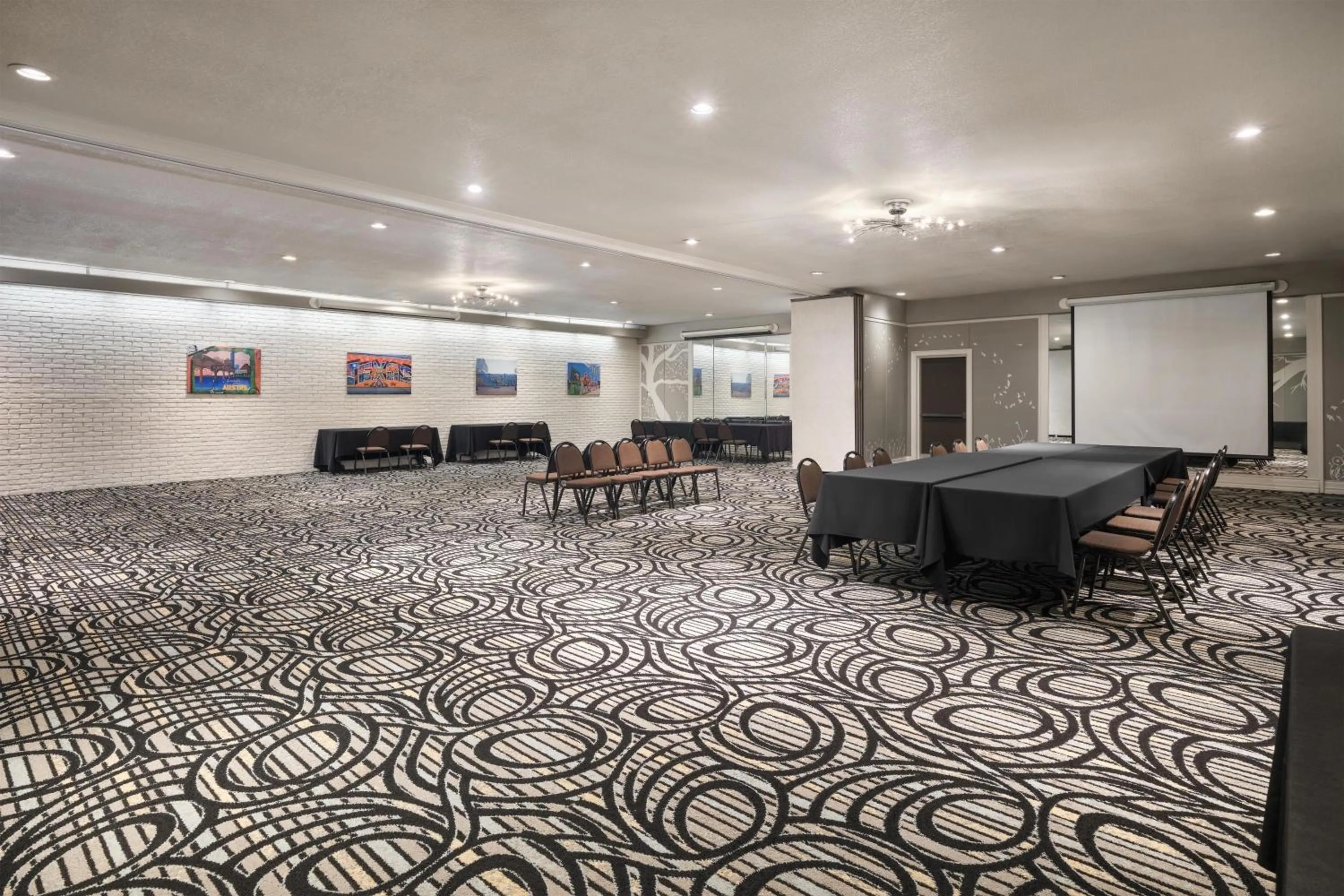 Meeting/conference room in Aiden Austin City Hotel