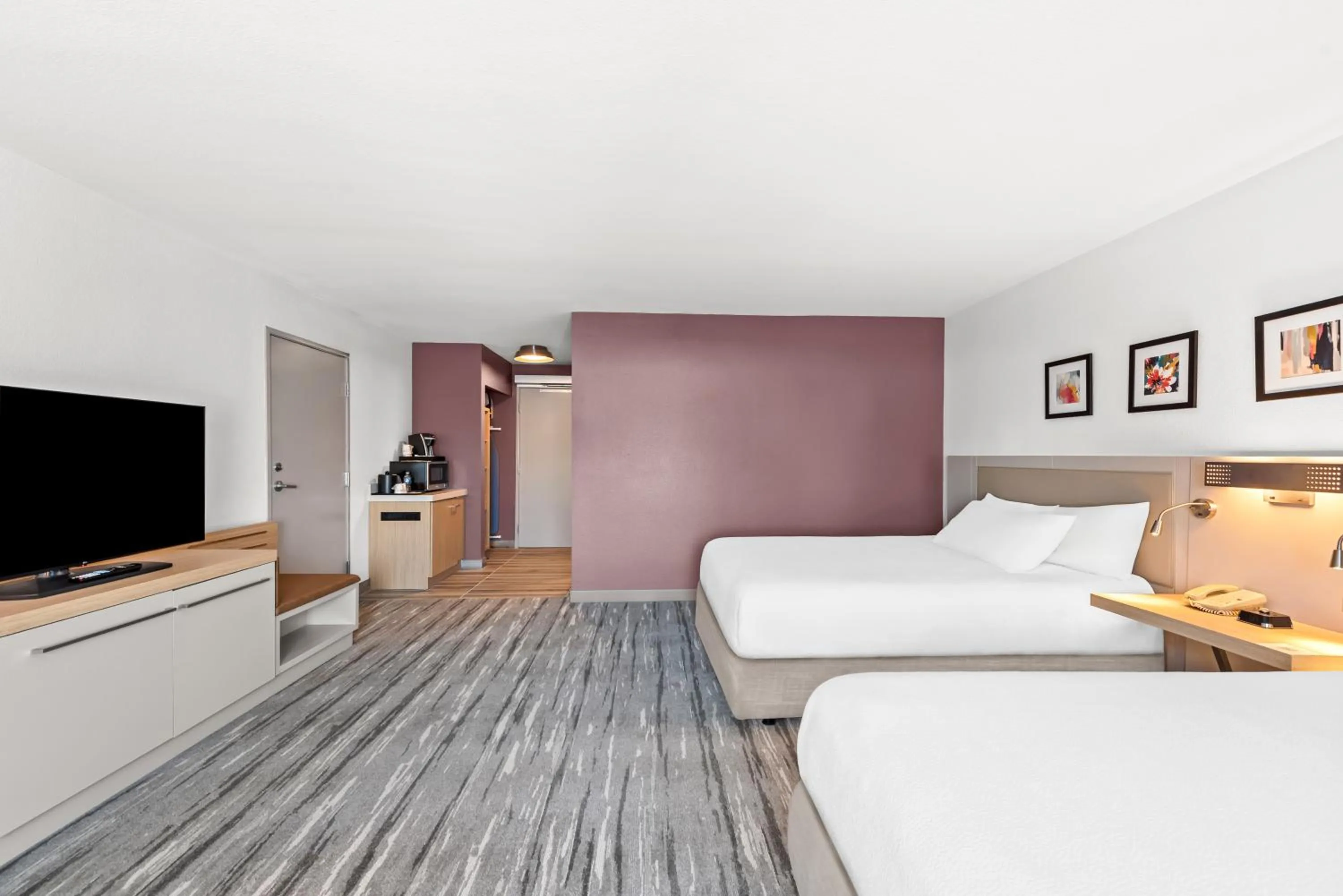 Bed in Hilton Garden Inn Seattle North/Everett