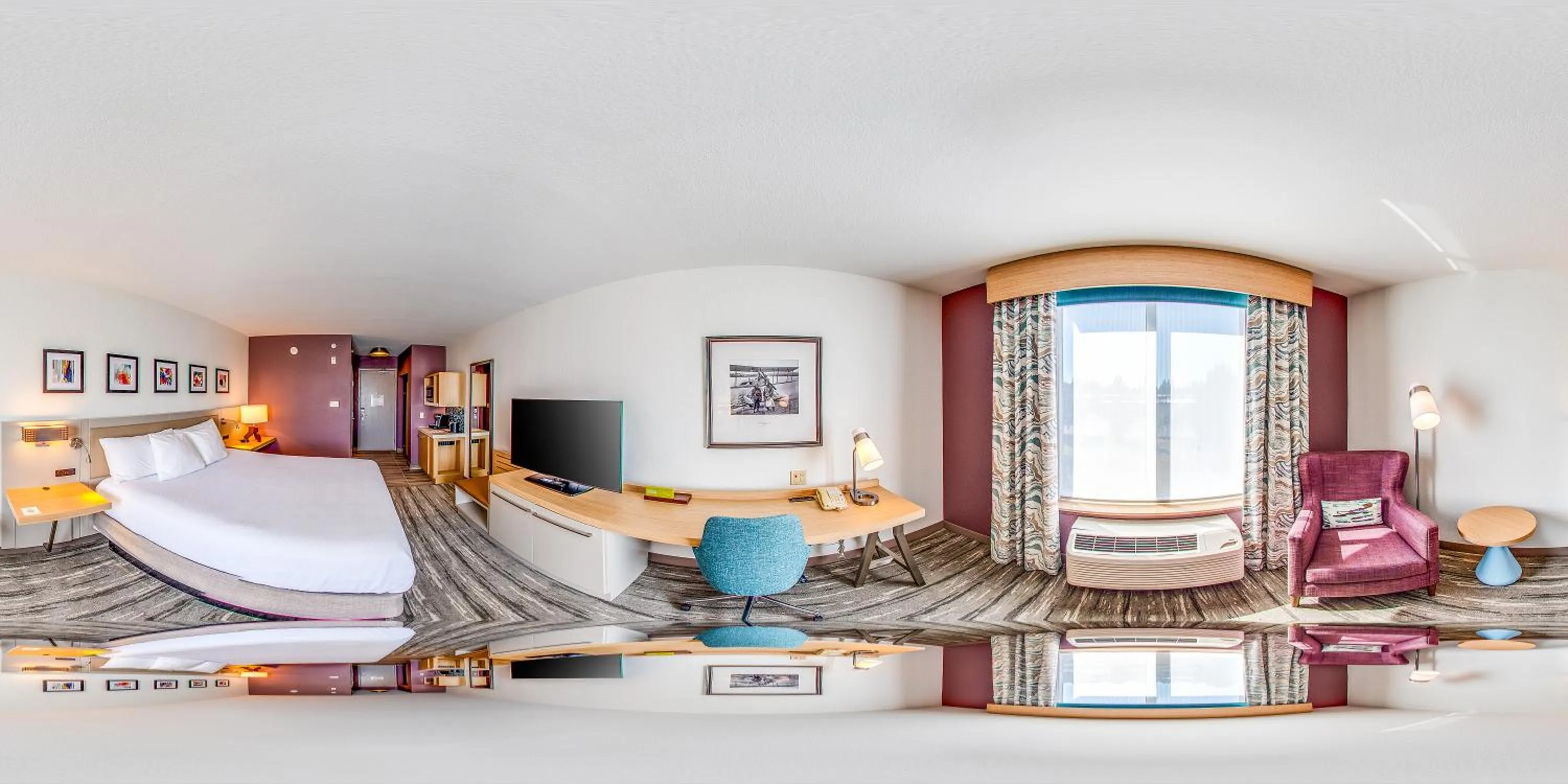 Bed in Hilton Garden Inn Seattle North/Everett