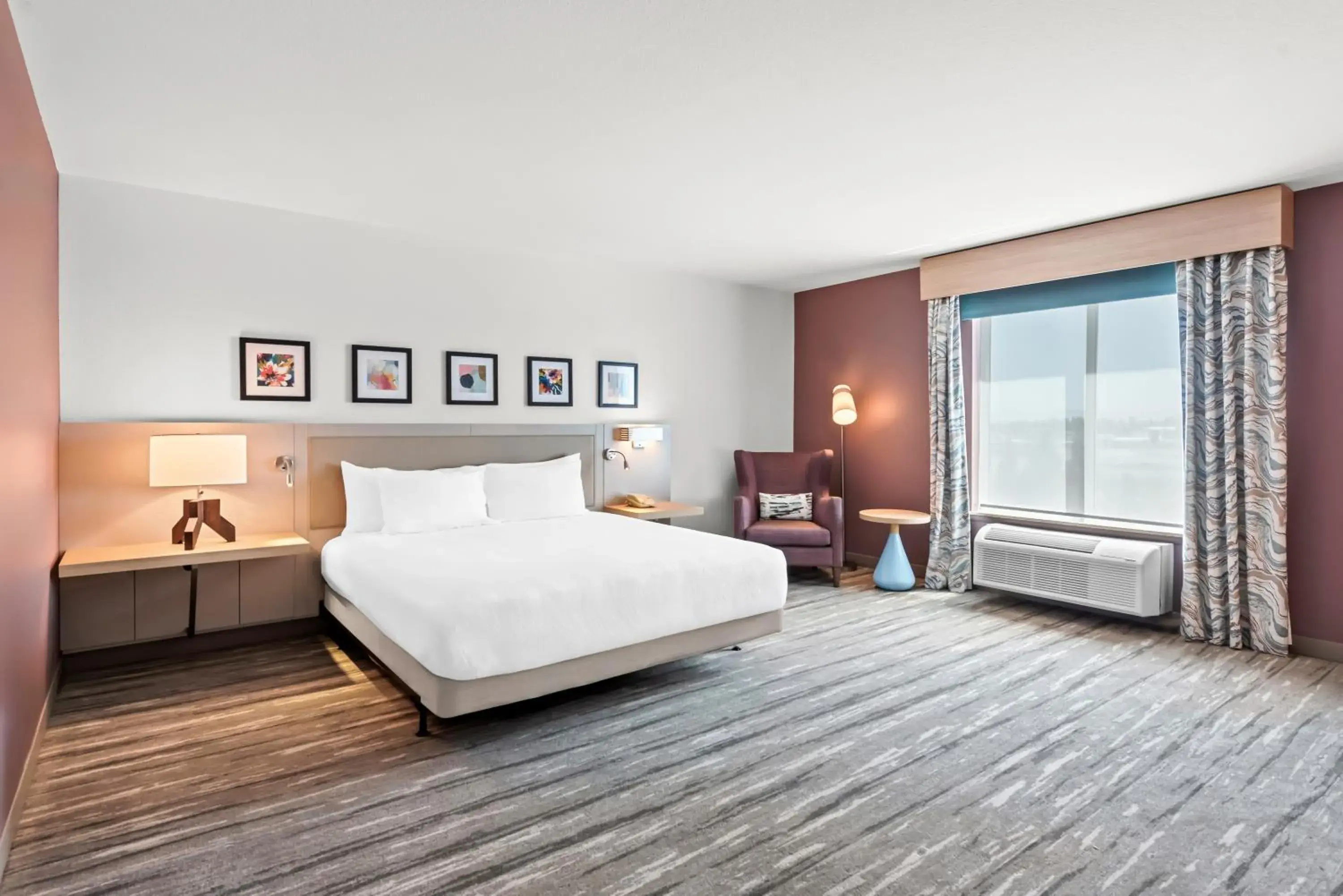 Premium King Room in Hilton Garden Inn Seattle North/Everett Premium King Room in Hilton Garden Inn Seattle North/Everett