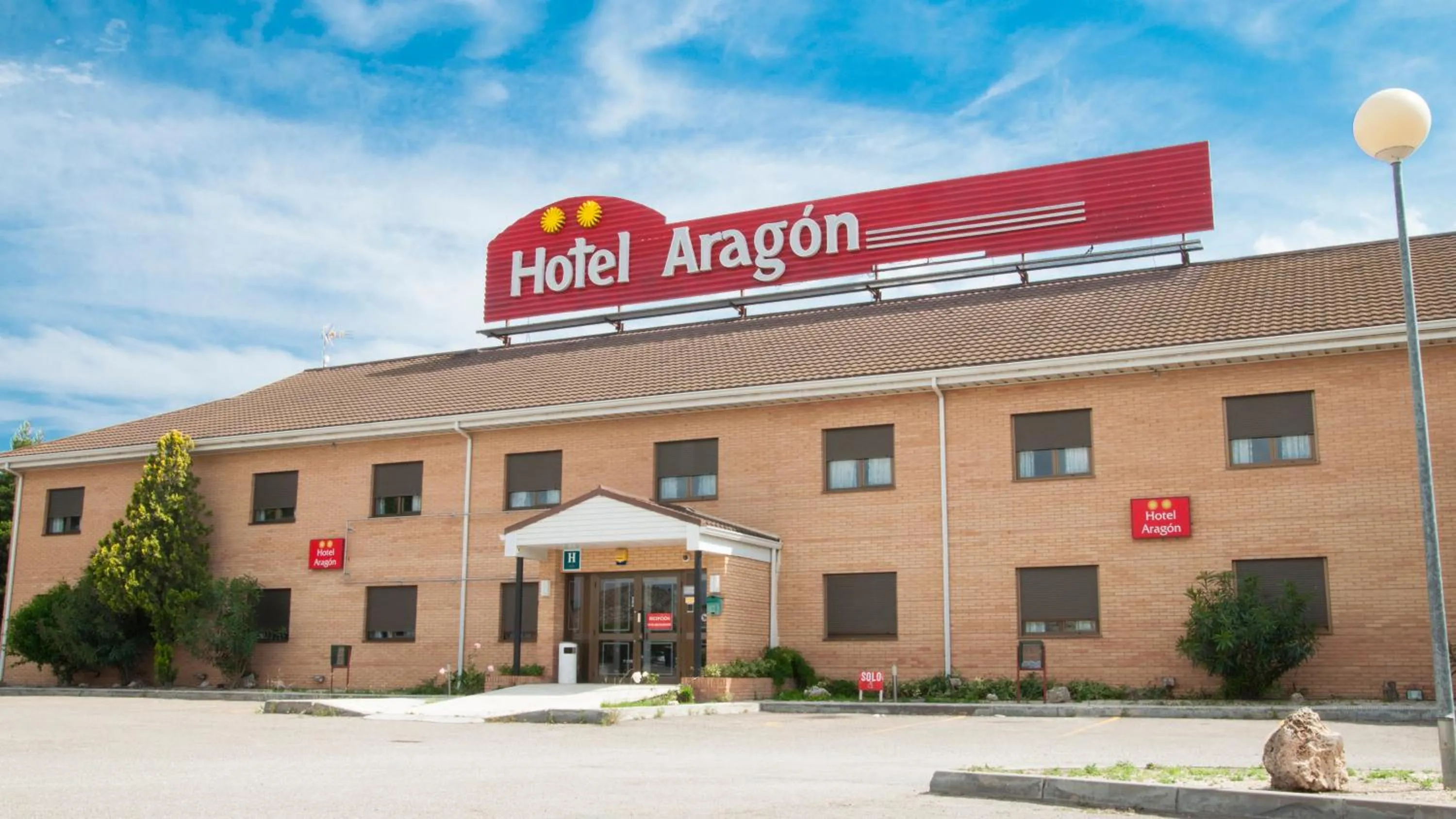 Property building in Hotel Aragón
