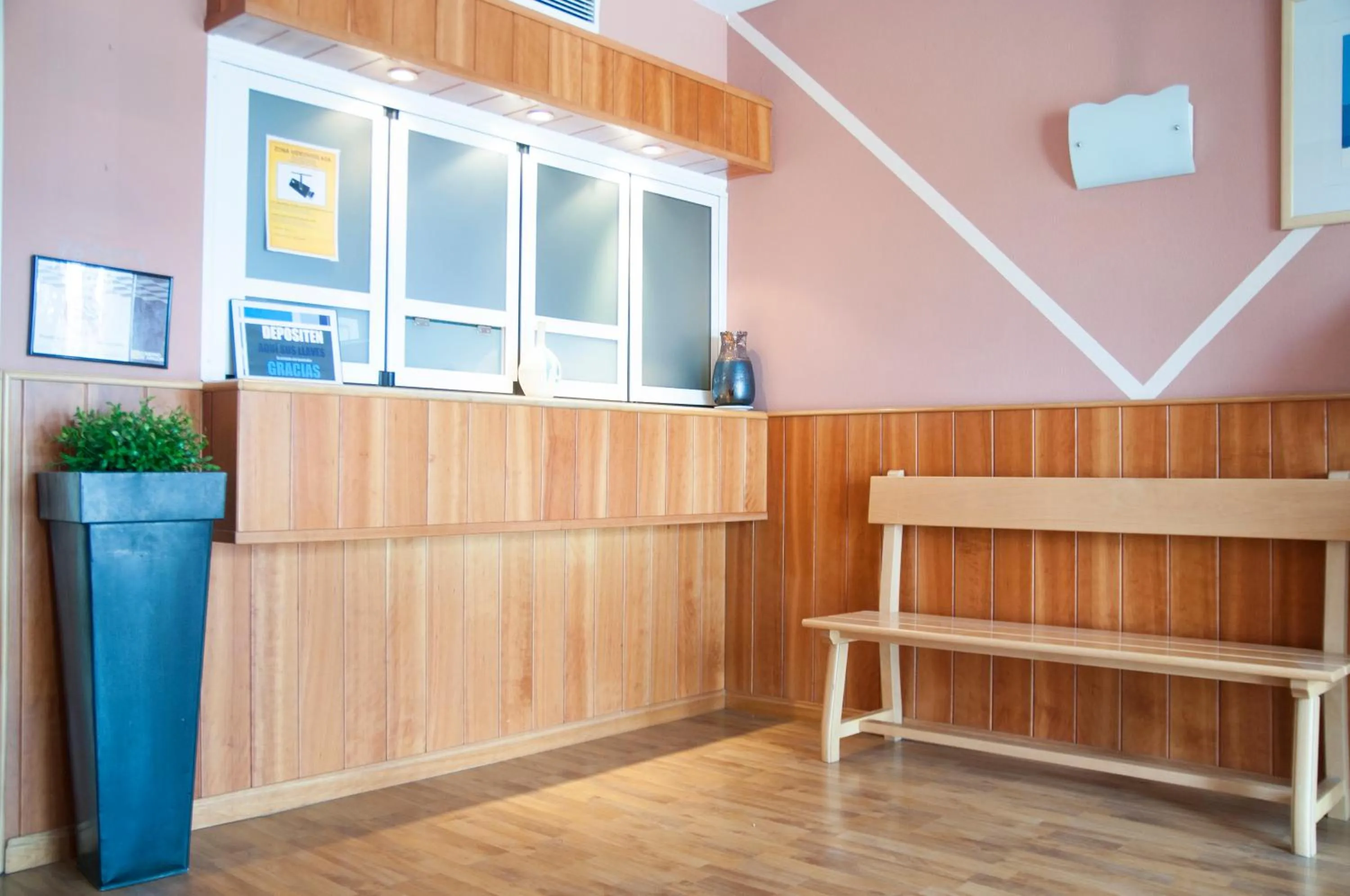 Lobby or reception in Hotel Aragón