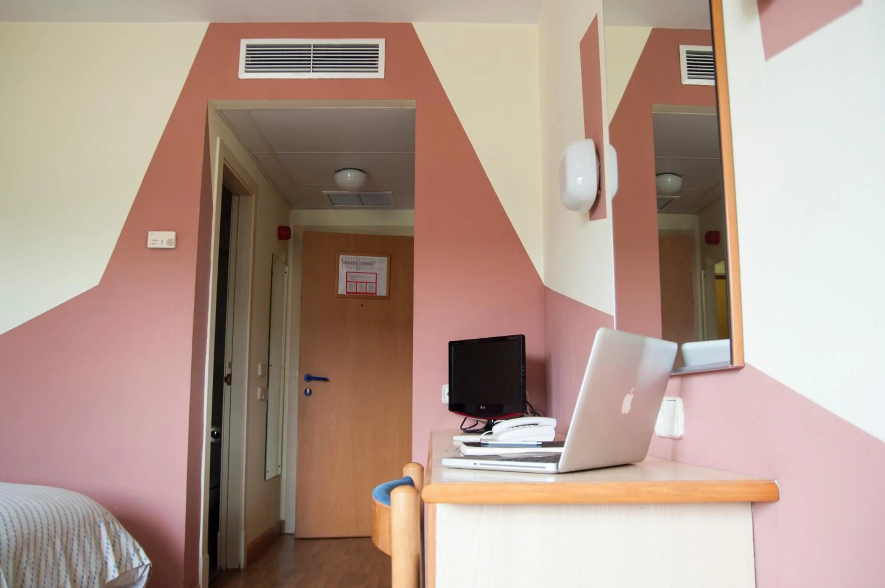 Bedroom in Hotel Aragón