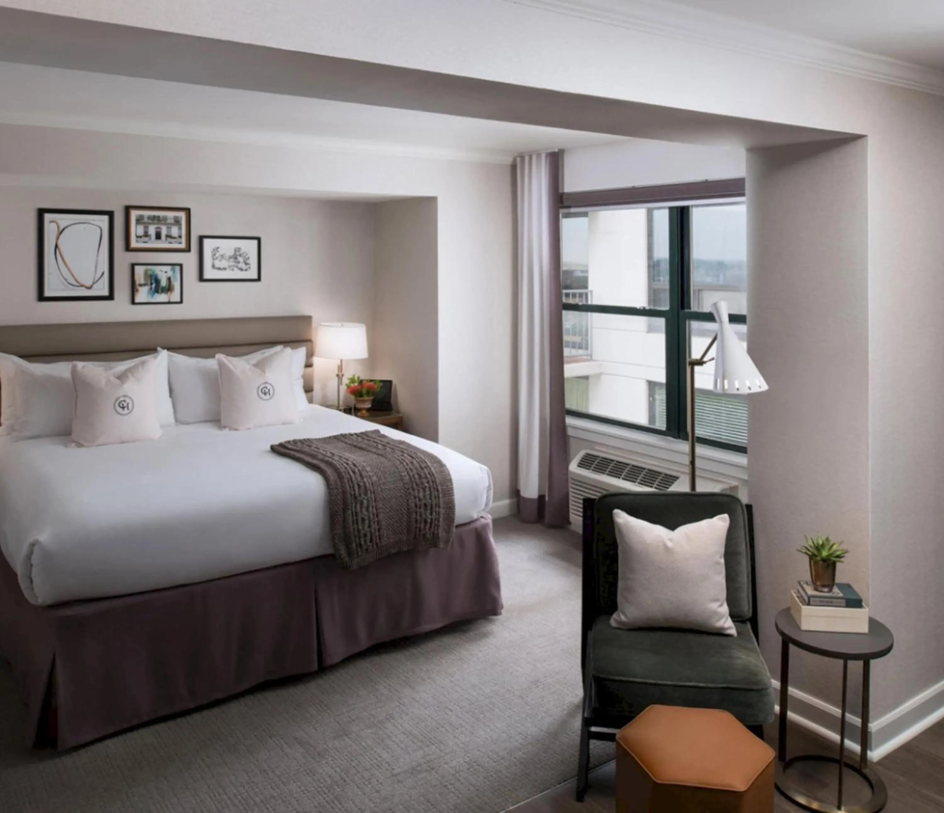 Bed in Claridge House Chicago, Tapestry Collection by Hilton