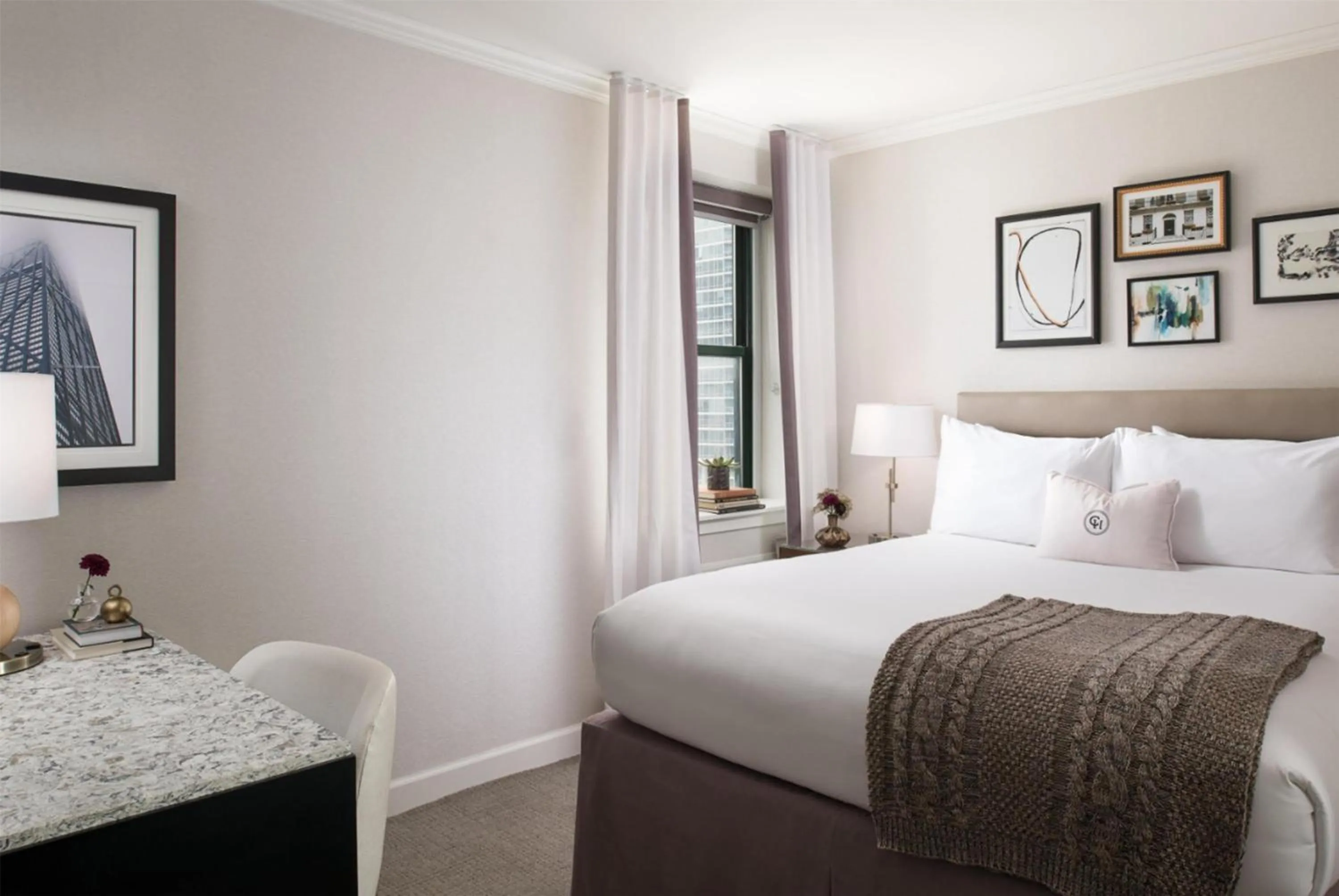 Photo of the whole room, Bed in Claridge House Chicago, Tapestry Collection by Hilton