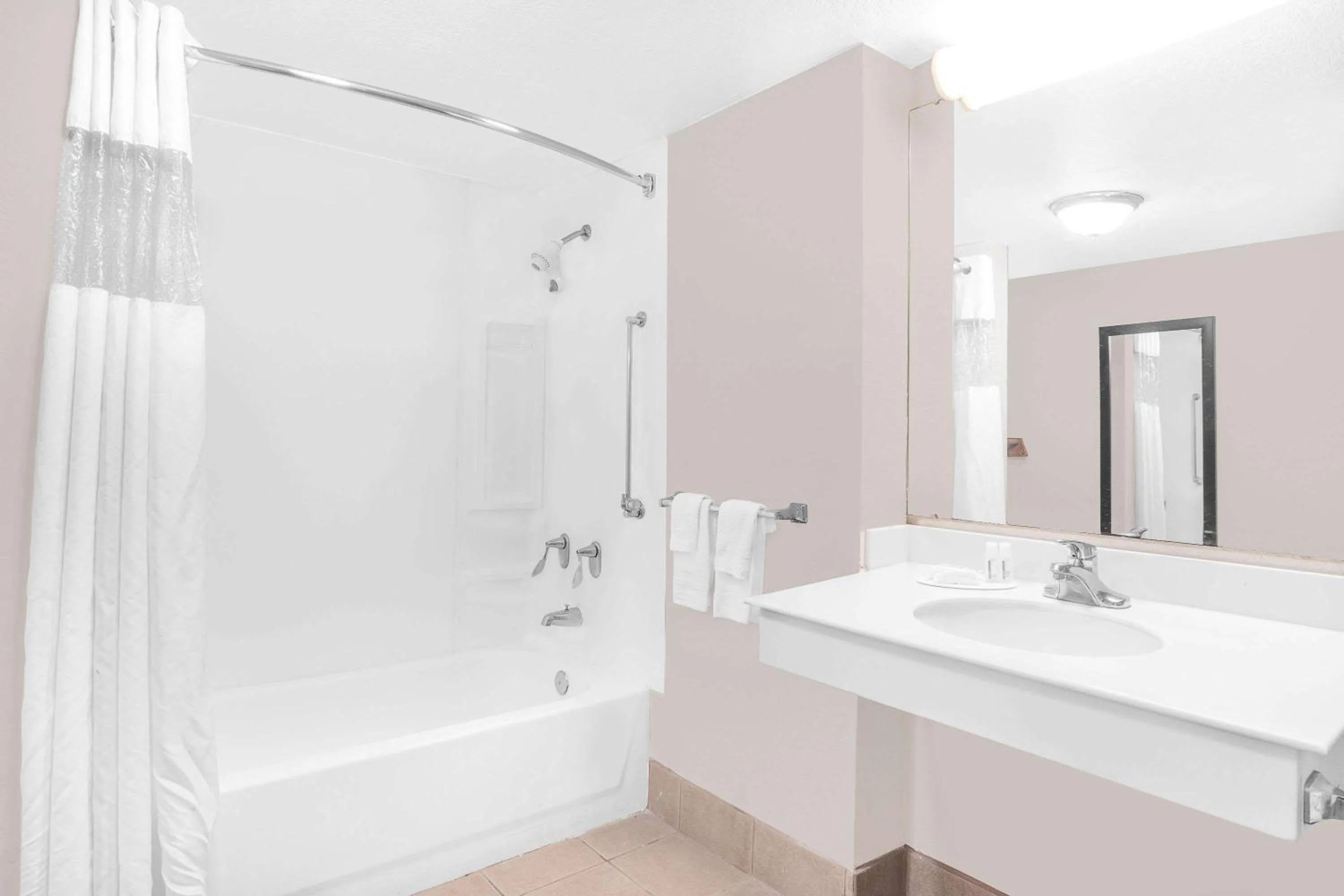 Bathroom in Super 8 by Wyndham Austell/Six Flags