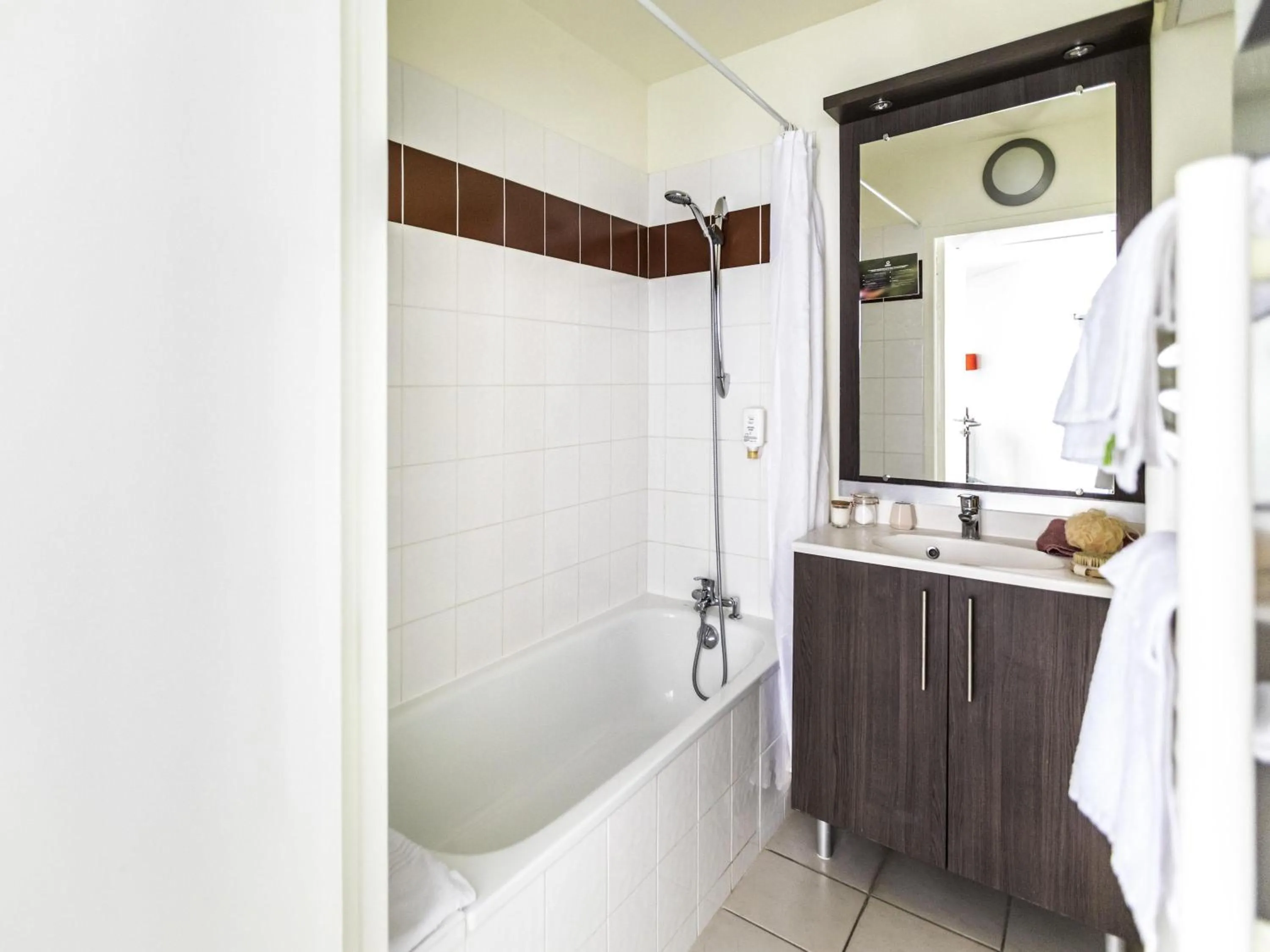 Bedroom in Aparthotel Adagio Access Orléans