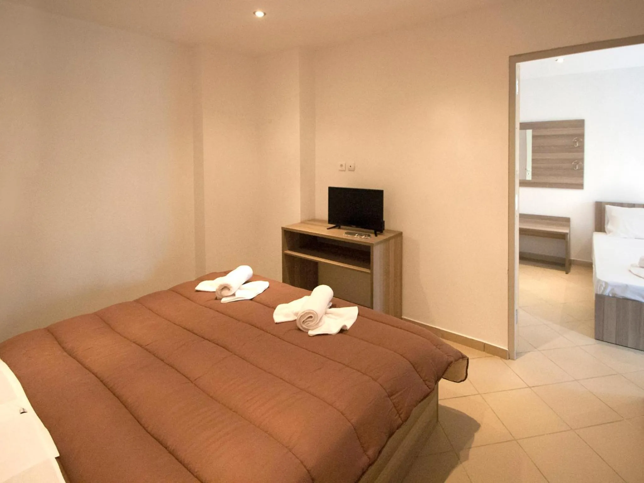 Bed in PINEAPPLE Skiathos