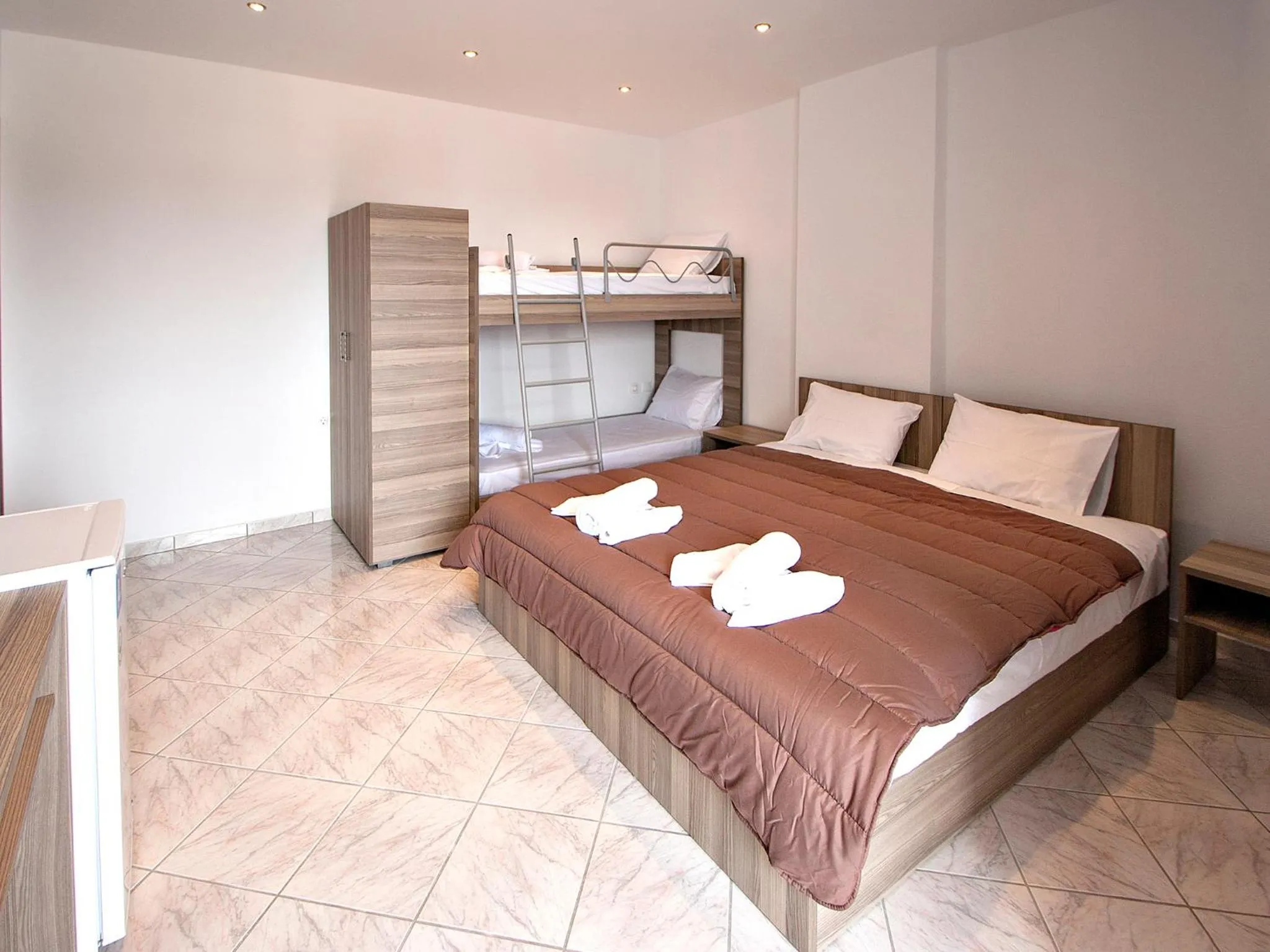 Bedroom, Bed in PINEAPPLE Skiathos