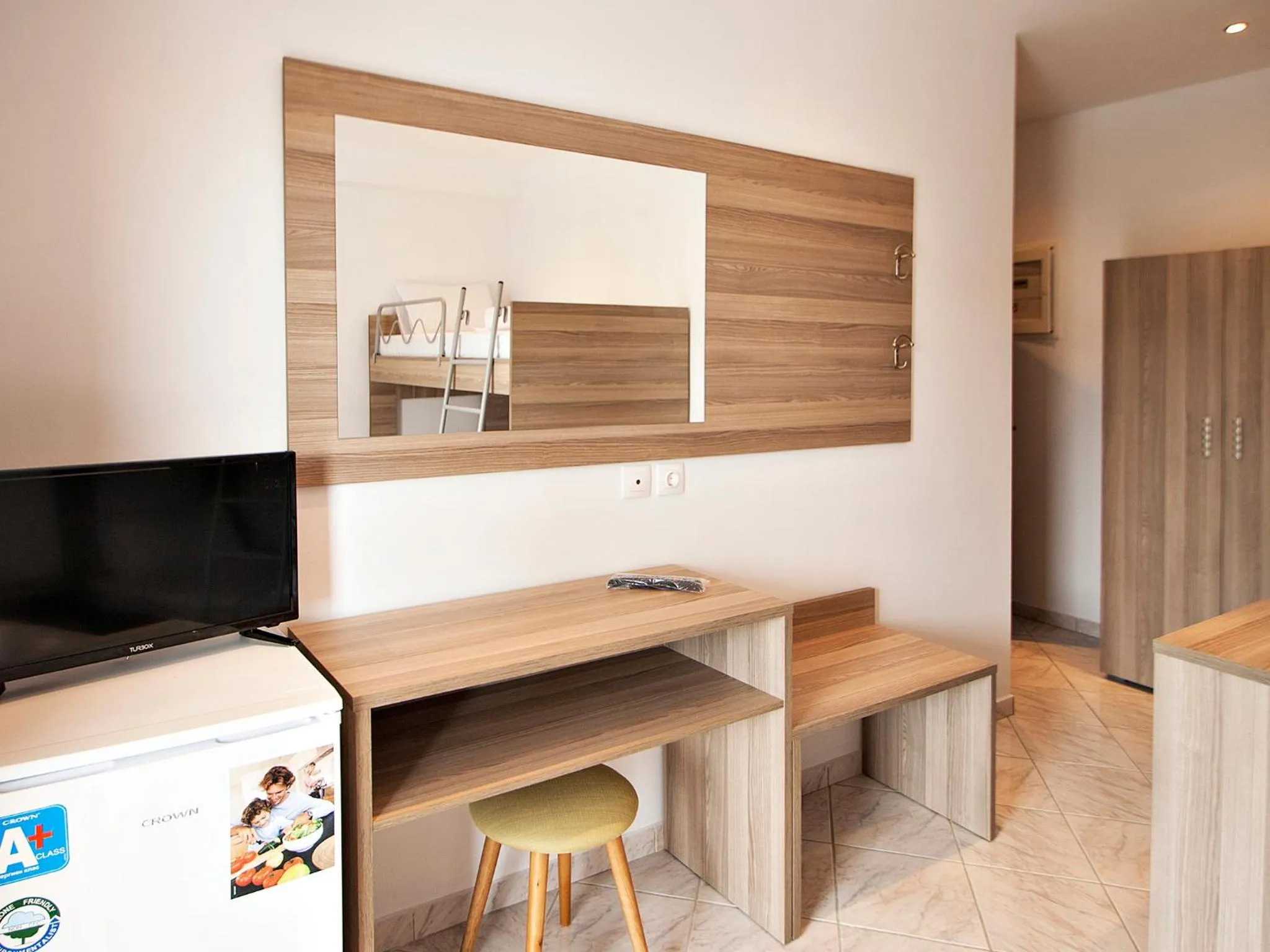 TV and multimedia in PINEAPPLE Skiathos