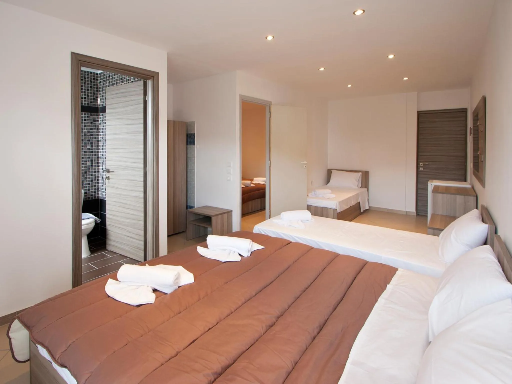 Bathroom, Bed in PINEAPPLE Skiathos