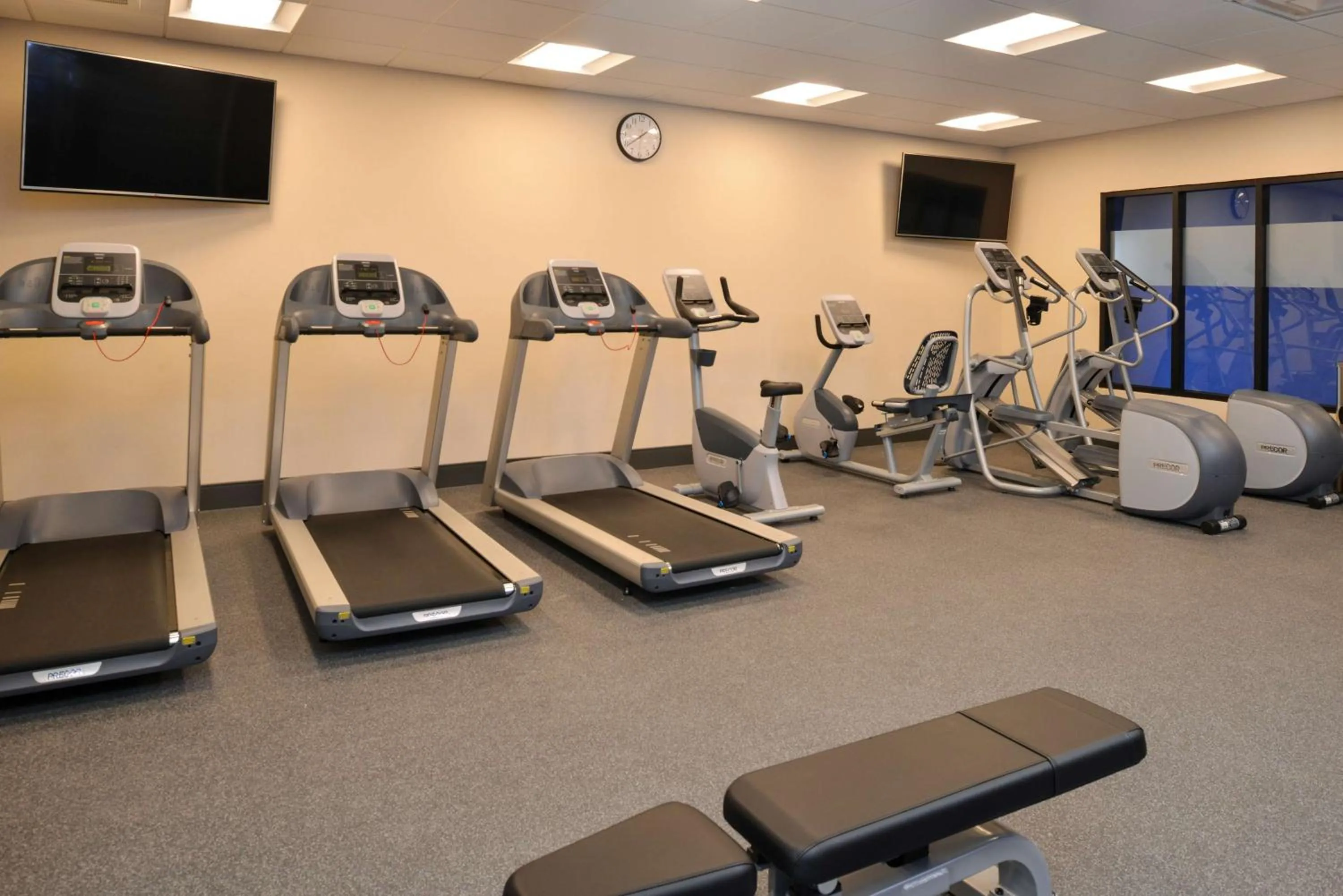 Fitness centre/facilities in Hampton Inn & Suites Cincinnati-Mason, Ohio