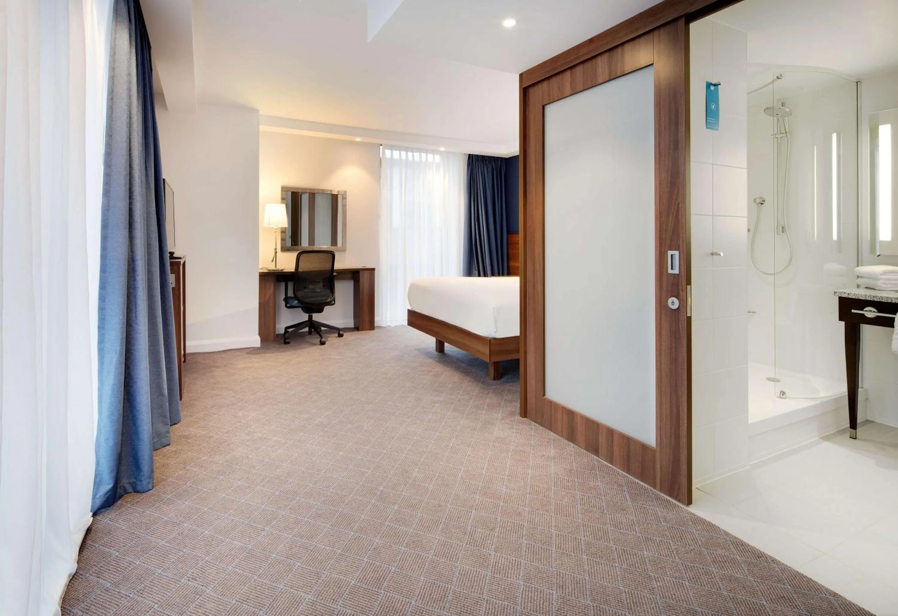 Bedroom, Bed in Hampton by Hilton Dundee City Centre