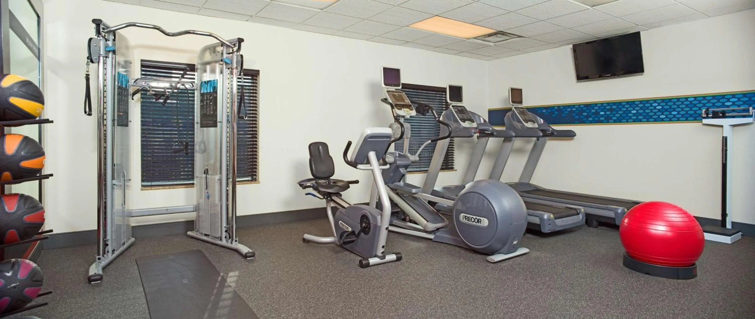Fitness centre/facilities in Hampton Inn & Suites Pittsburgh-Meadow Lands
