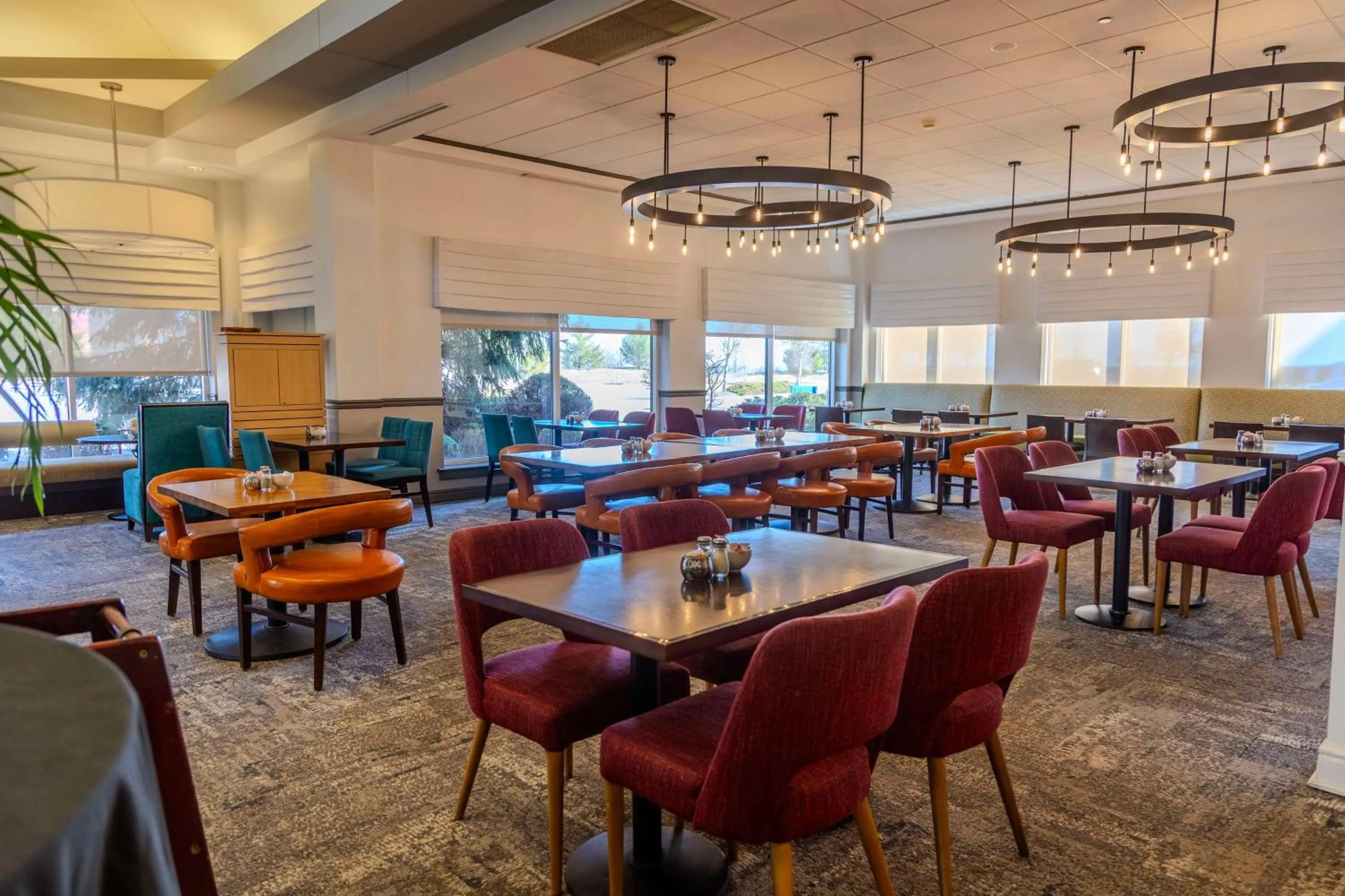 Restaurant/places to eat in Hilton Garden Inn Pittsburgh/Southpointe