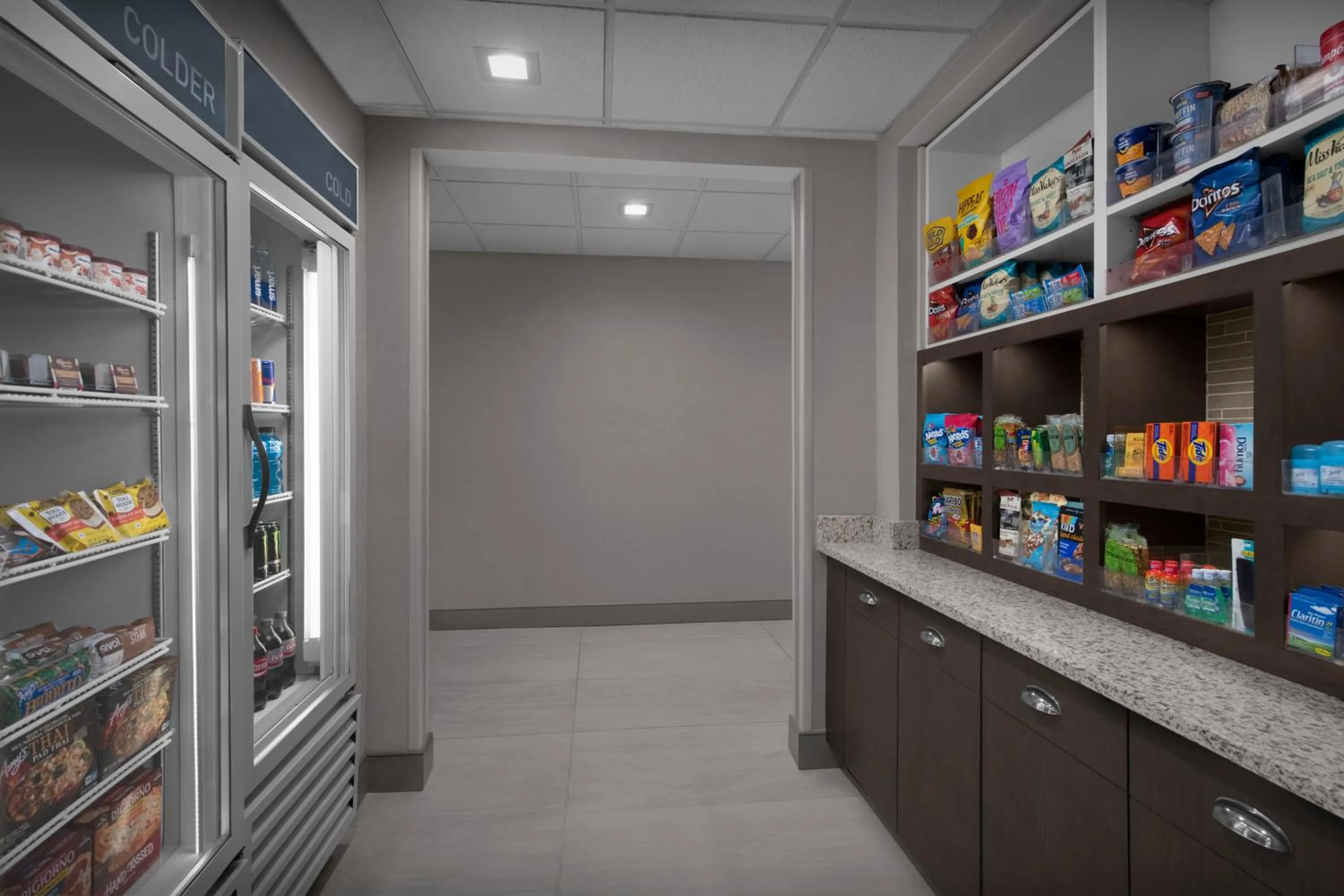 Shopping Area in Homewood Suites by Hilton Princeton