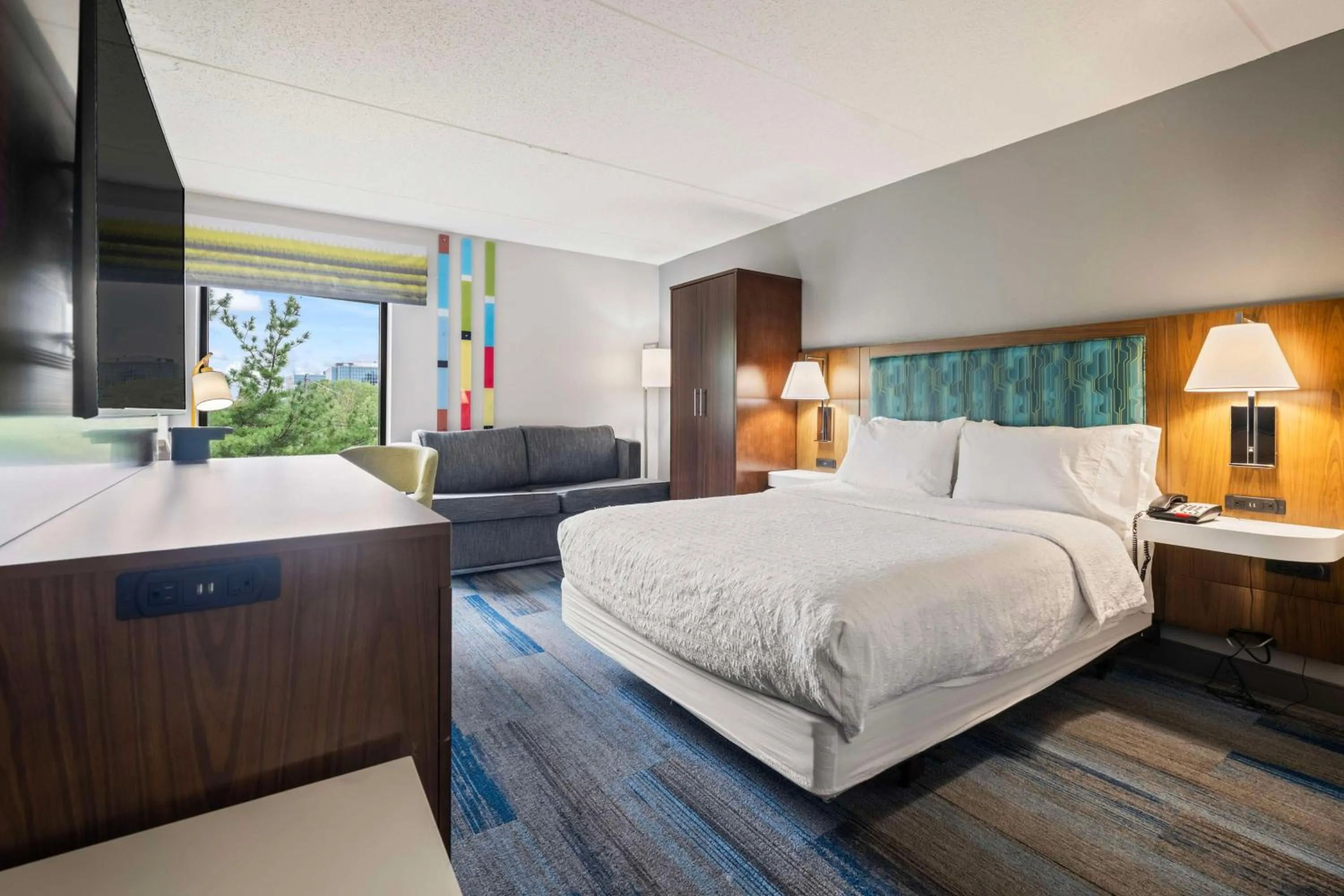 Living room, Bed in Hampton Inn Ridgefield Park