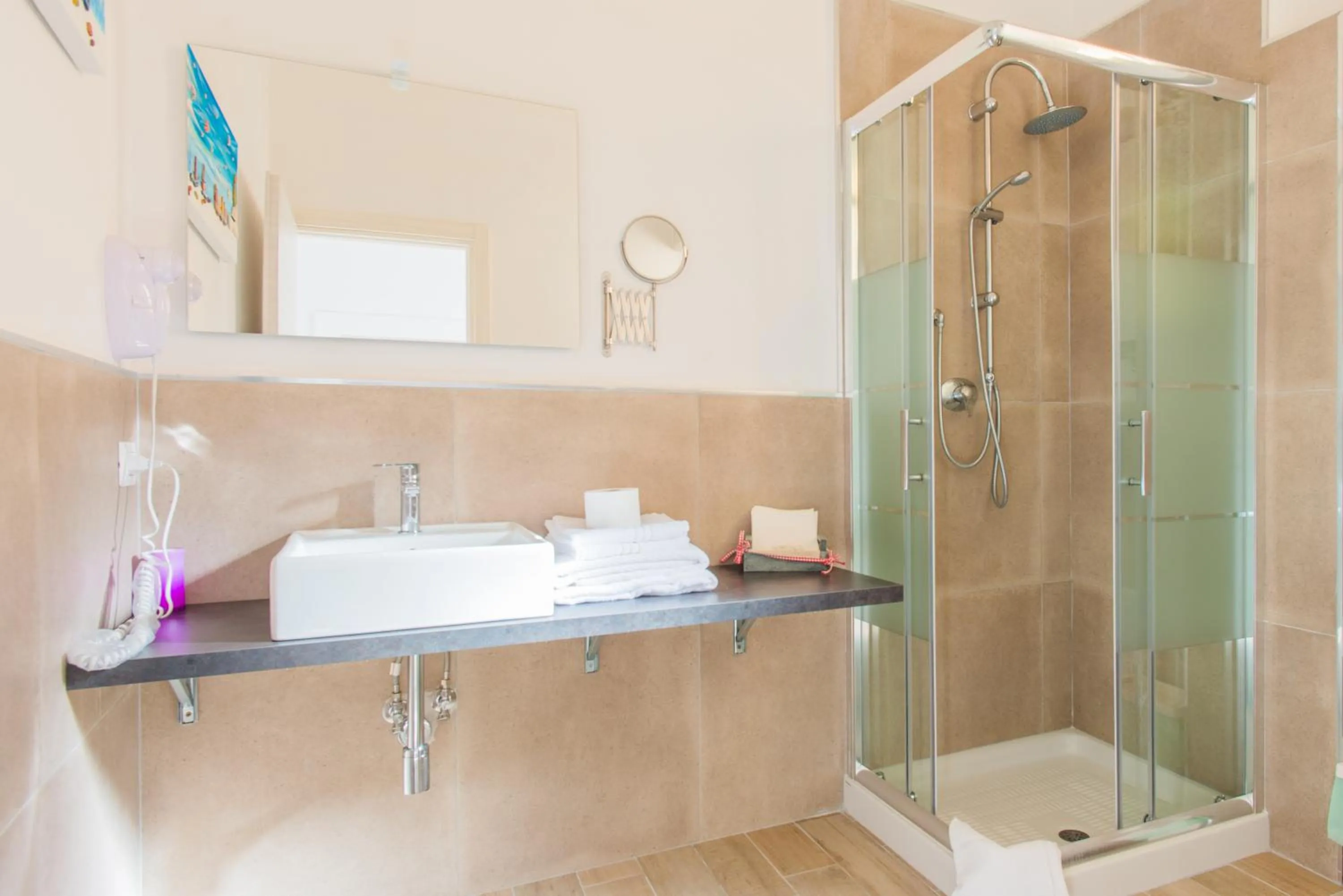 Shower in In...Napoli B&B