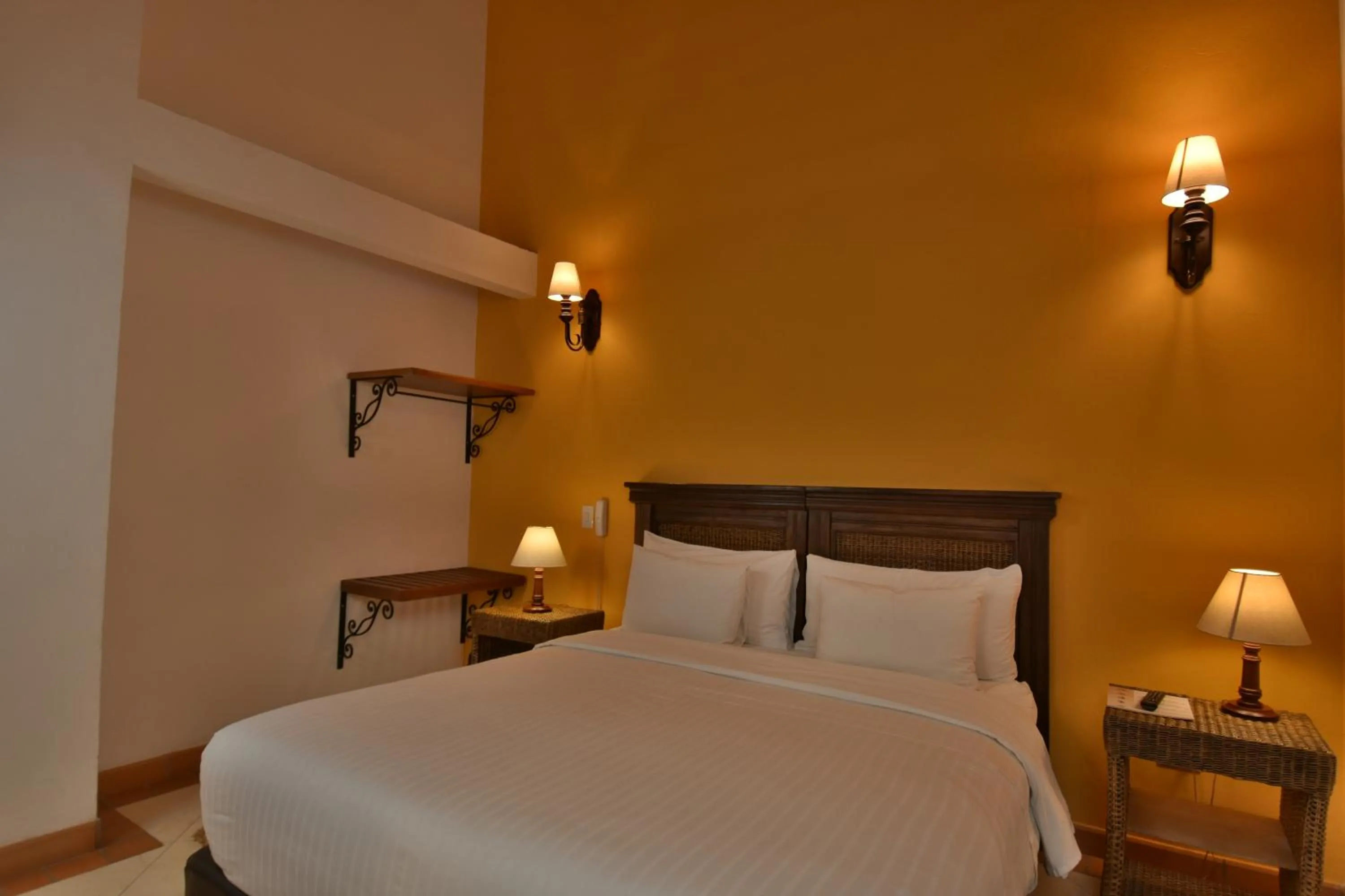 Bed in Hotel Campanario Real