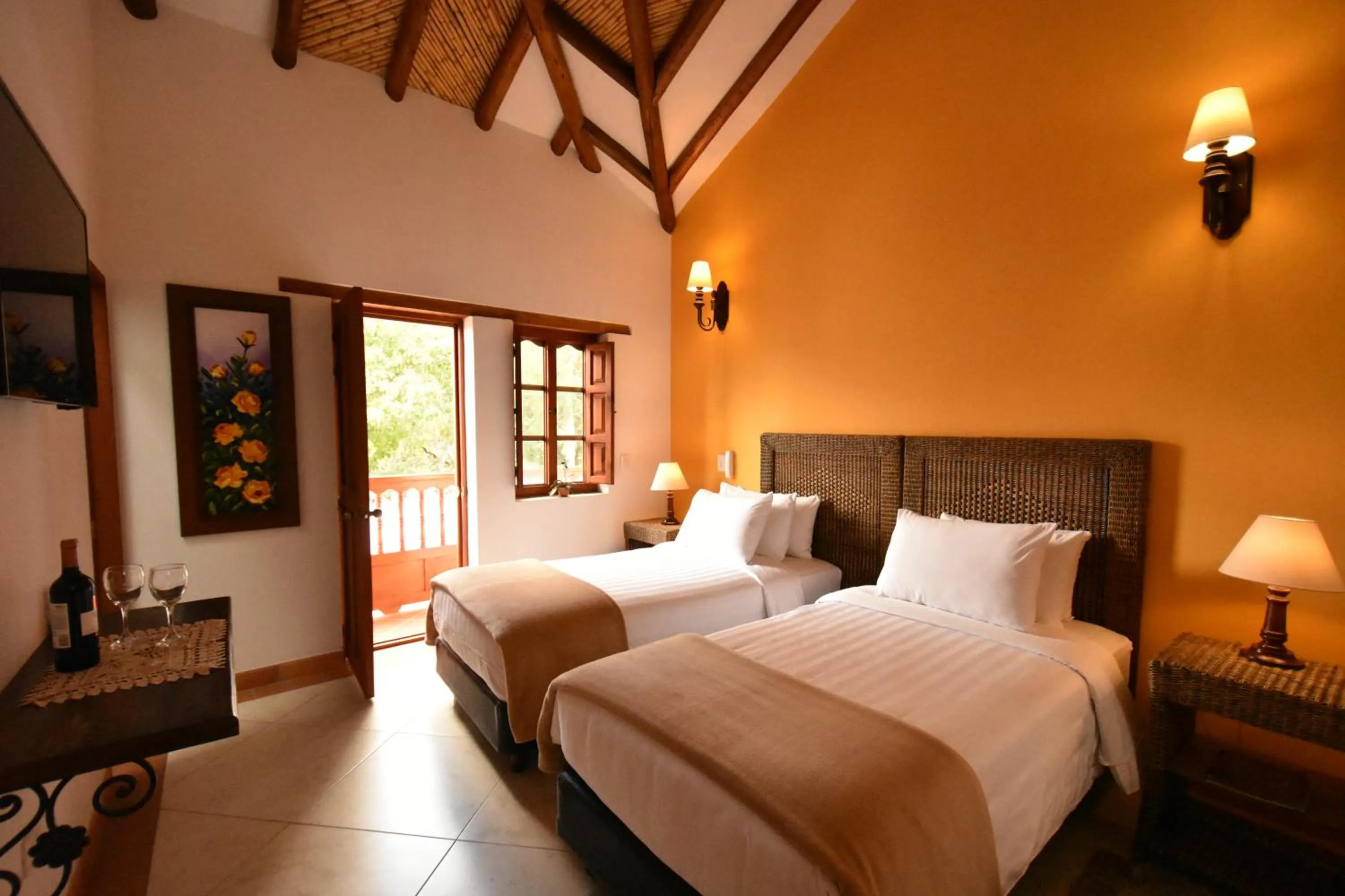 Bed in Hotel Campanario Real