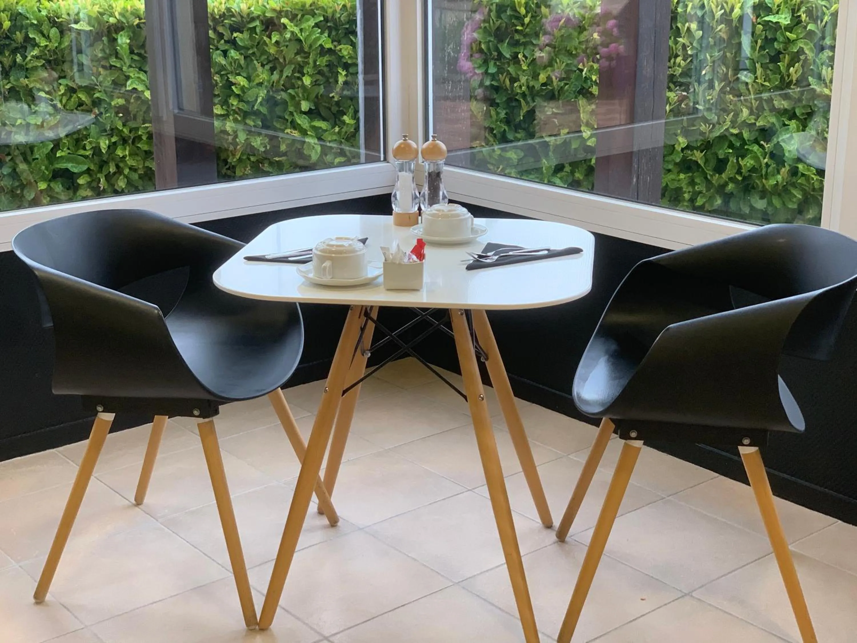 Area and facilities in Hotel Restaurant Baryton