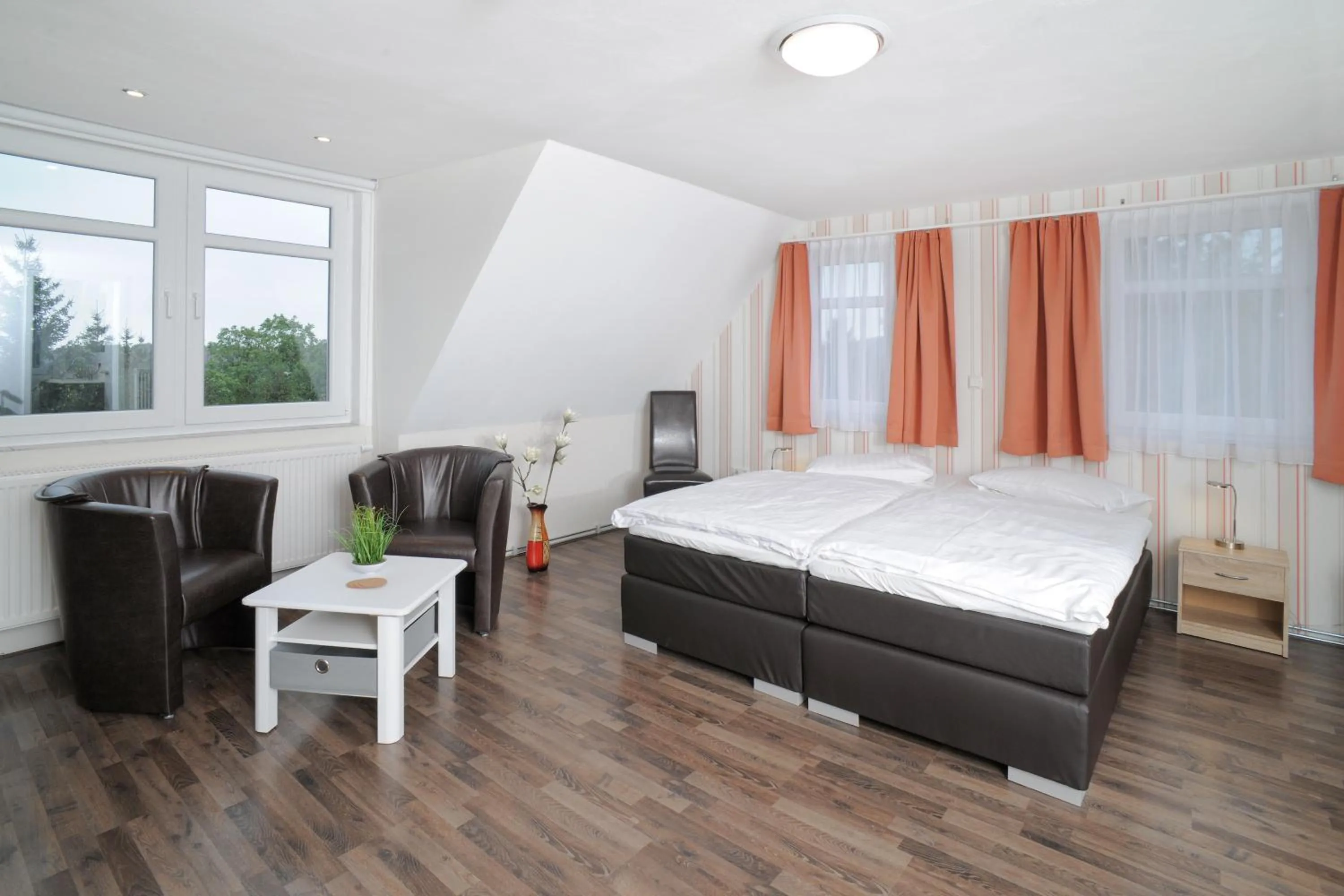 Photo of the whole room, Bed in Le petit Palais - Apartments