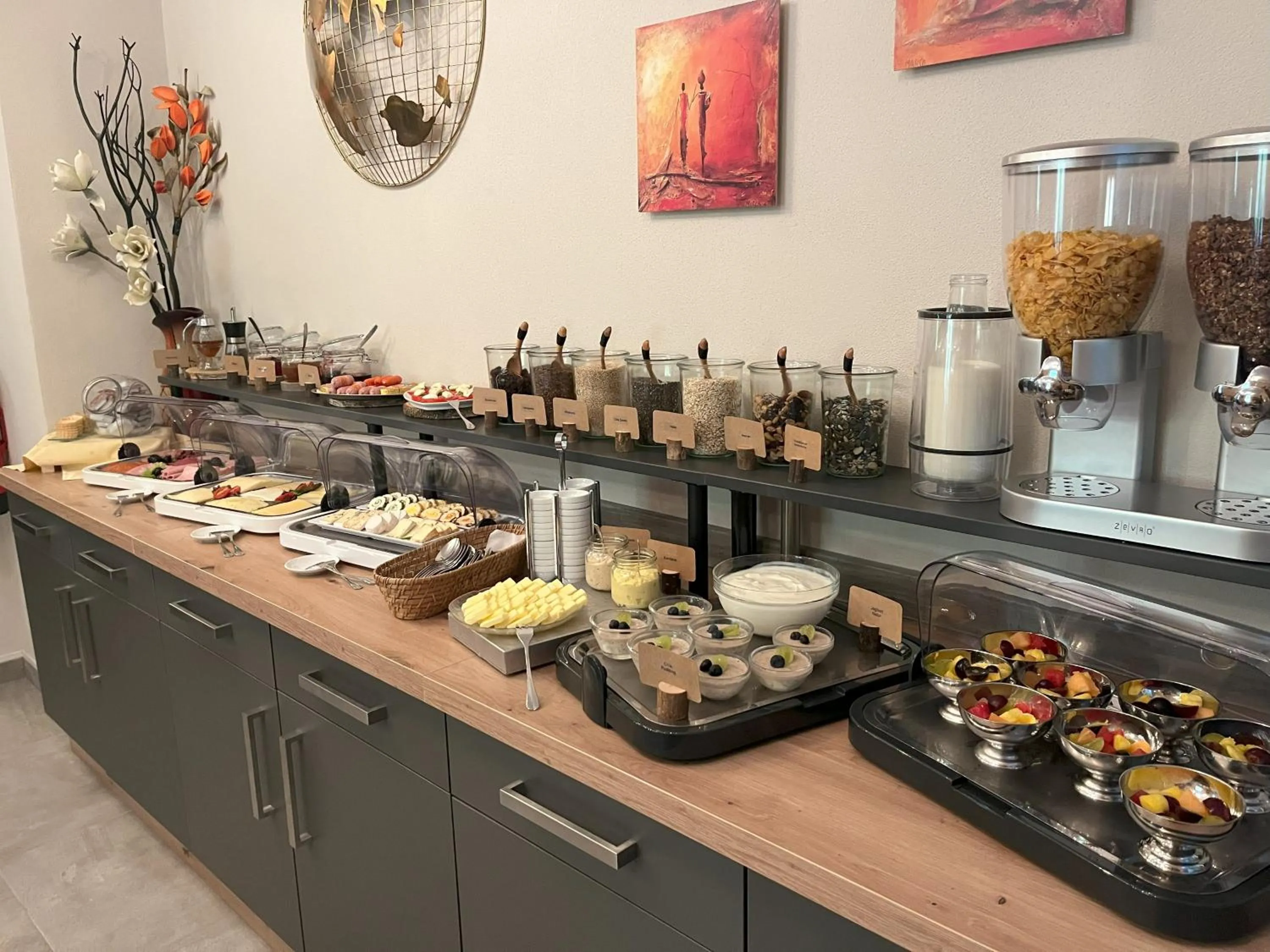 Breakfast in Le petit Palais - Apartments