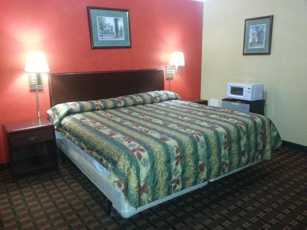 Bed in Mount Laurel Motel