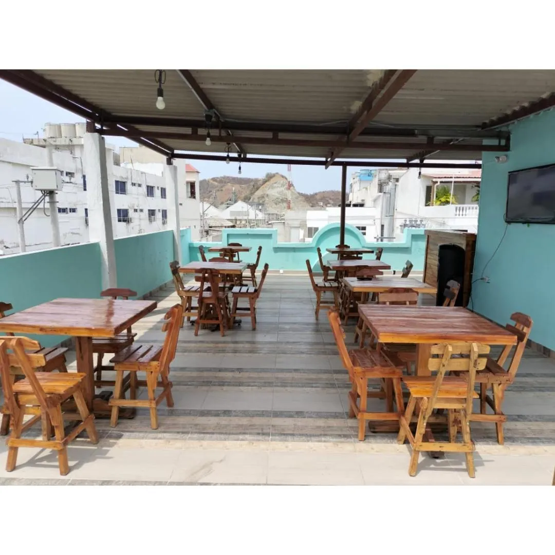 Communal lounge/ TV room in Hotel Las Vegas by CMS hotels