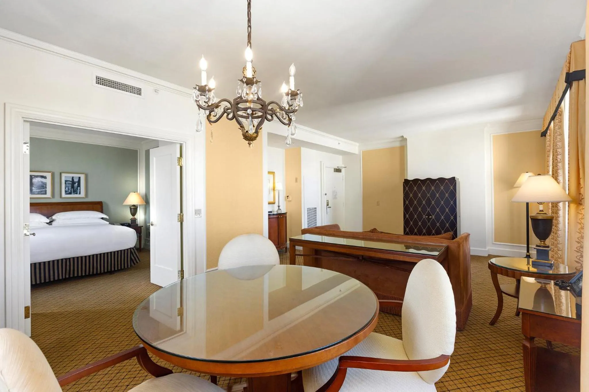 Bedroom, Bed in InterContinental Mark Hopkins San Francisco by IHG