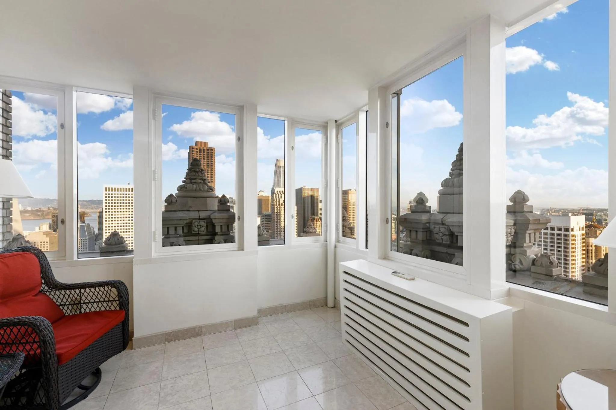 Bedroom in InterContinental Mark Hopkins San Francisco by IHG
