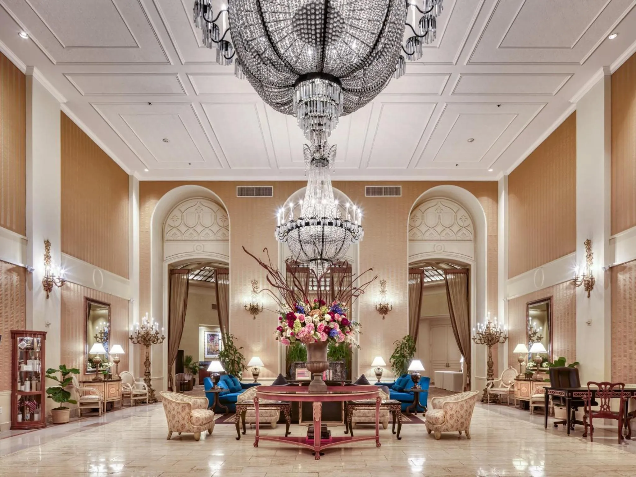 Property building in InterContinental Mark Hopkins San Francisco by IHG