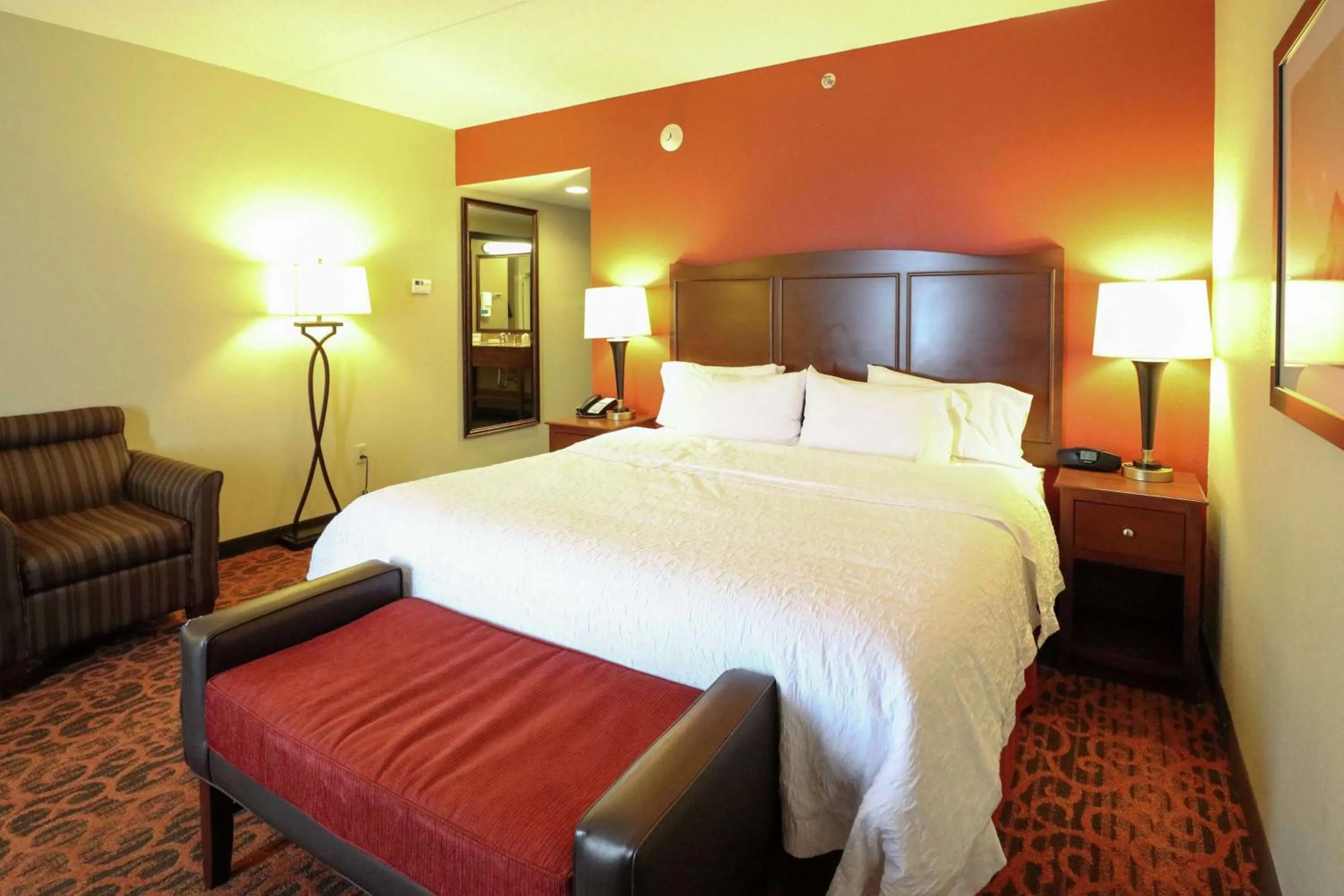 Photo of the whole room, Bed in Hampton Inn Columbus-South