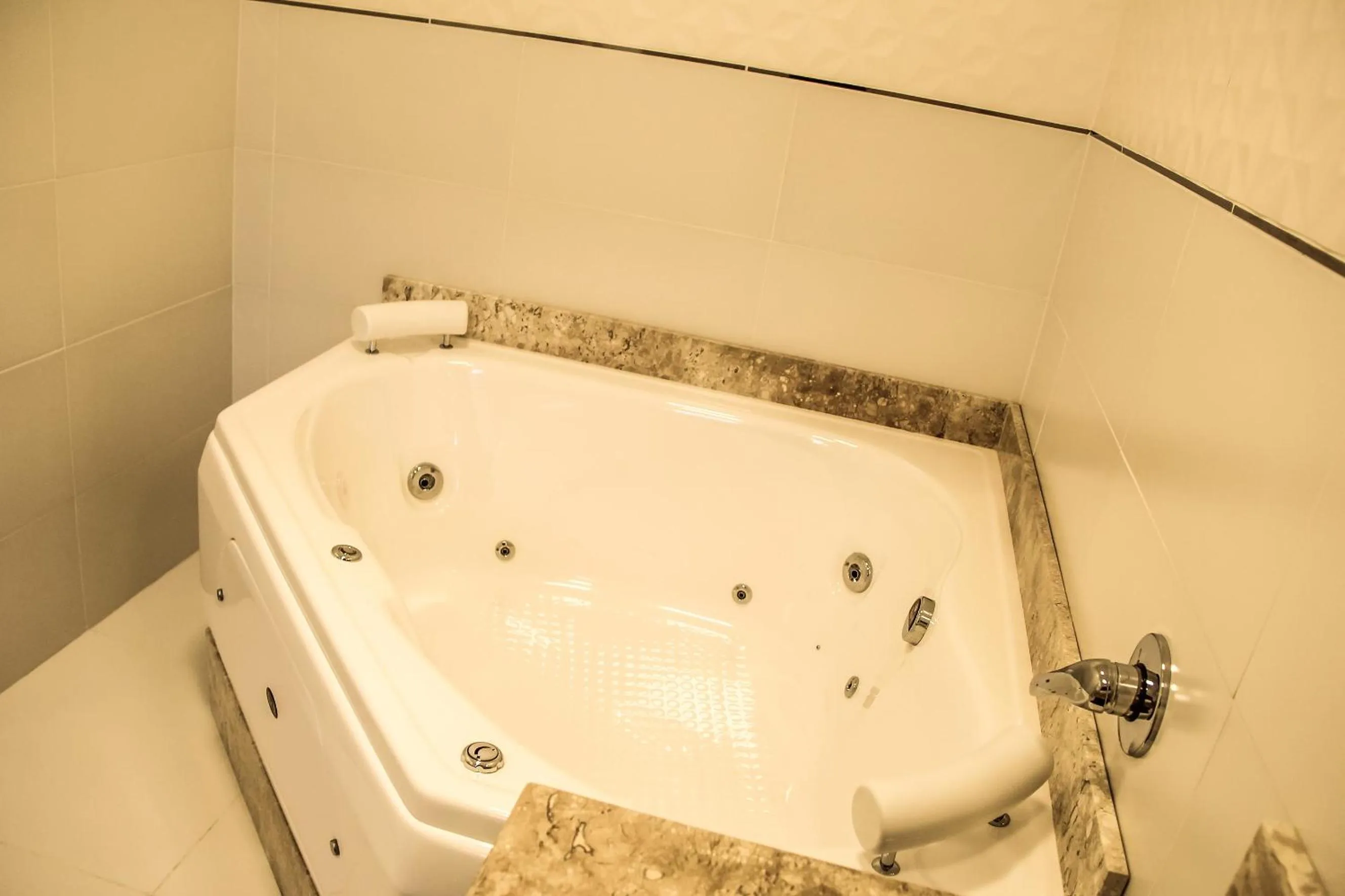 Hot Tub in Hotel Gramado Interlaken