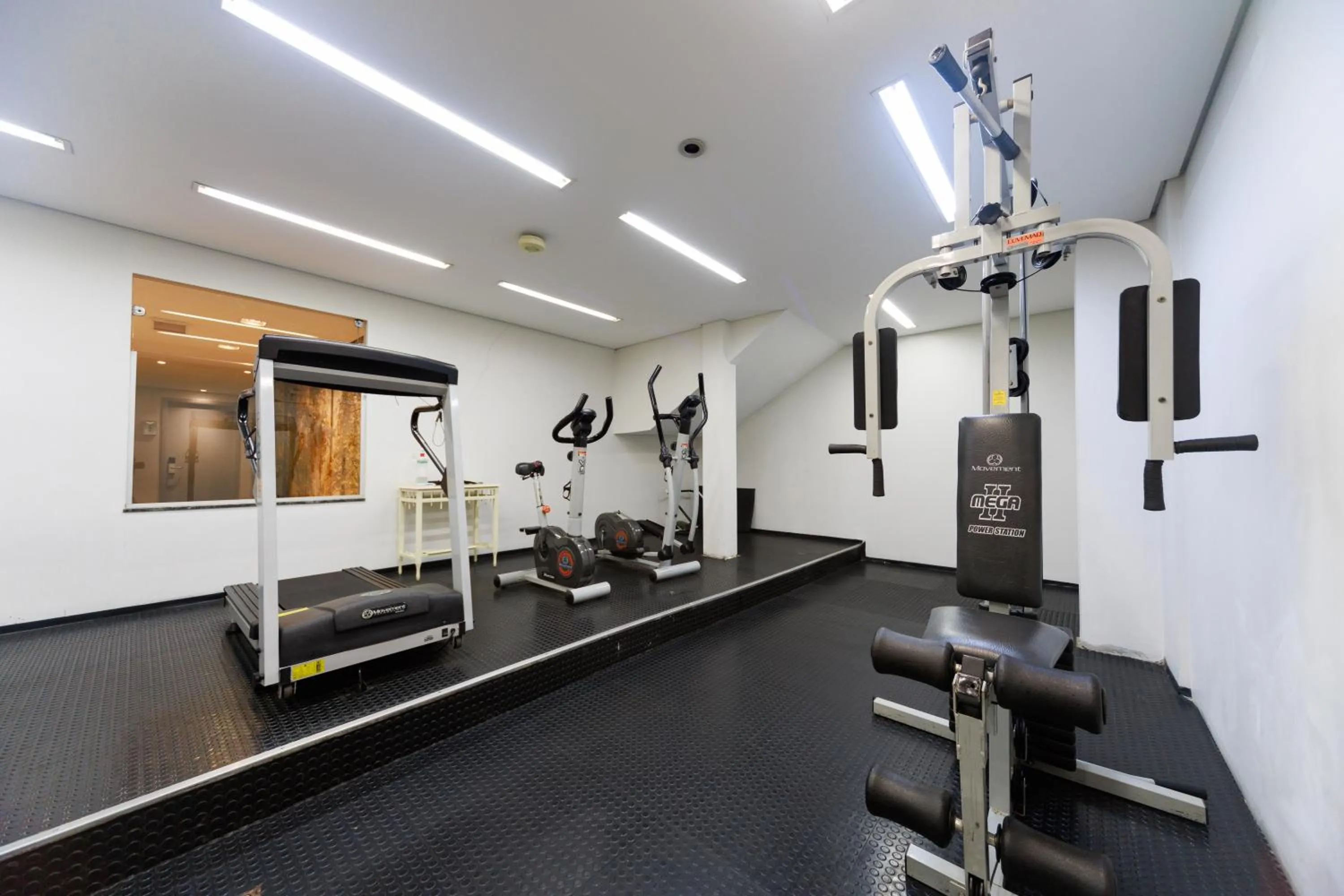 Fitness centre/facilities in Realce Hotel