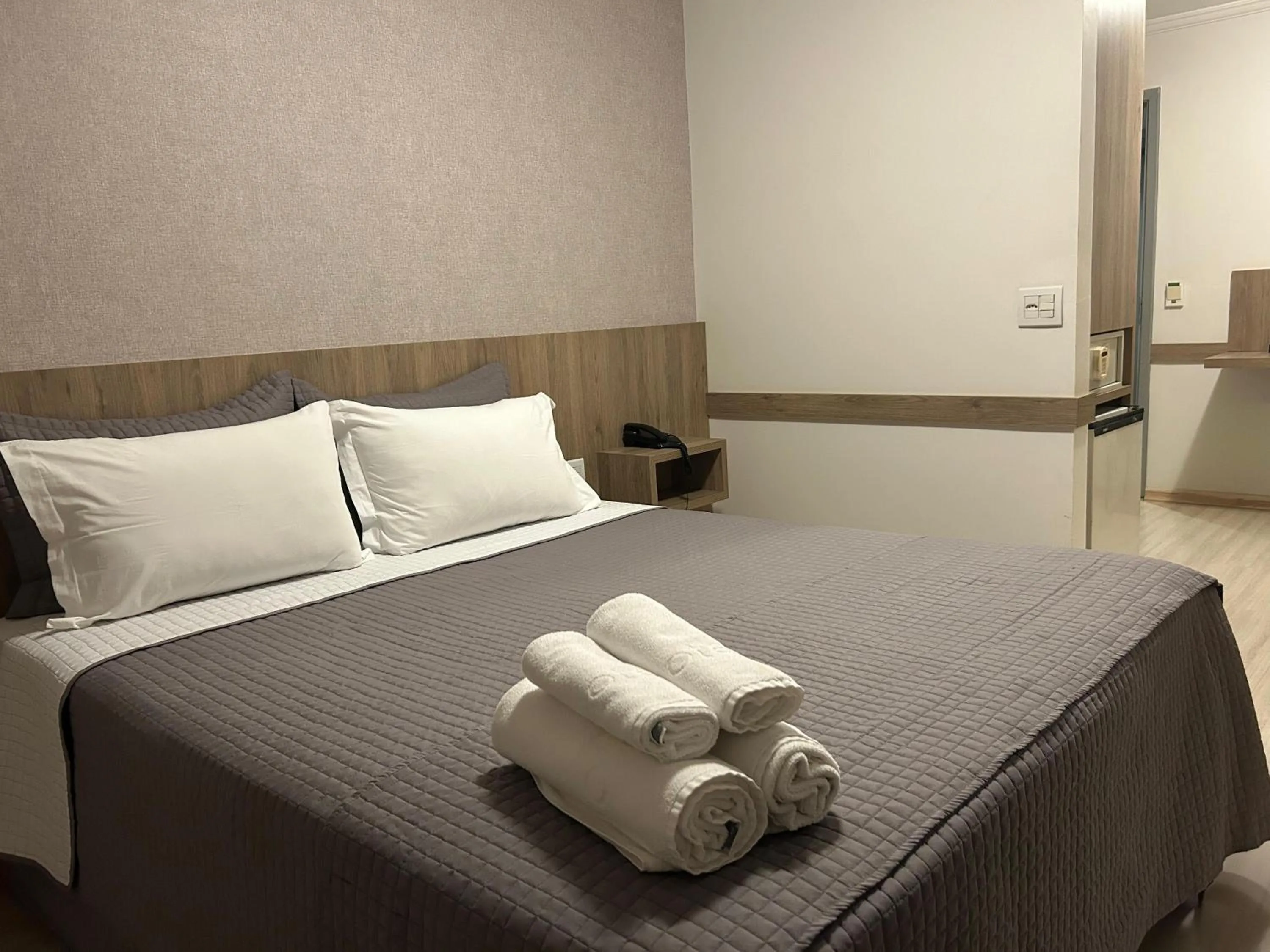 Bedroom, Bed in Realce Hotel