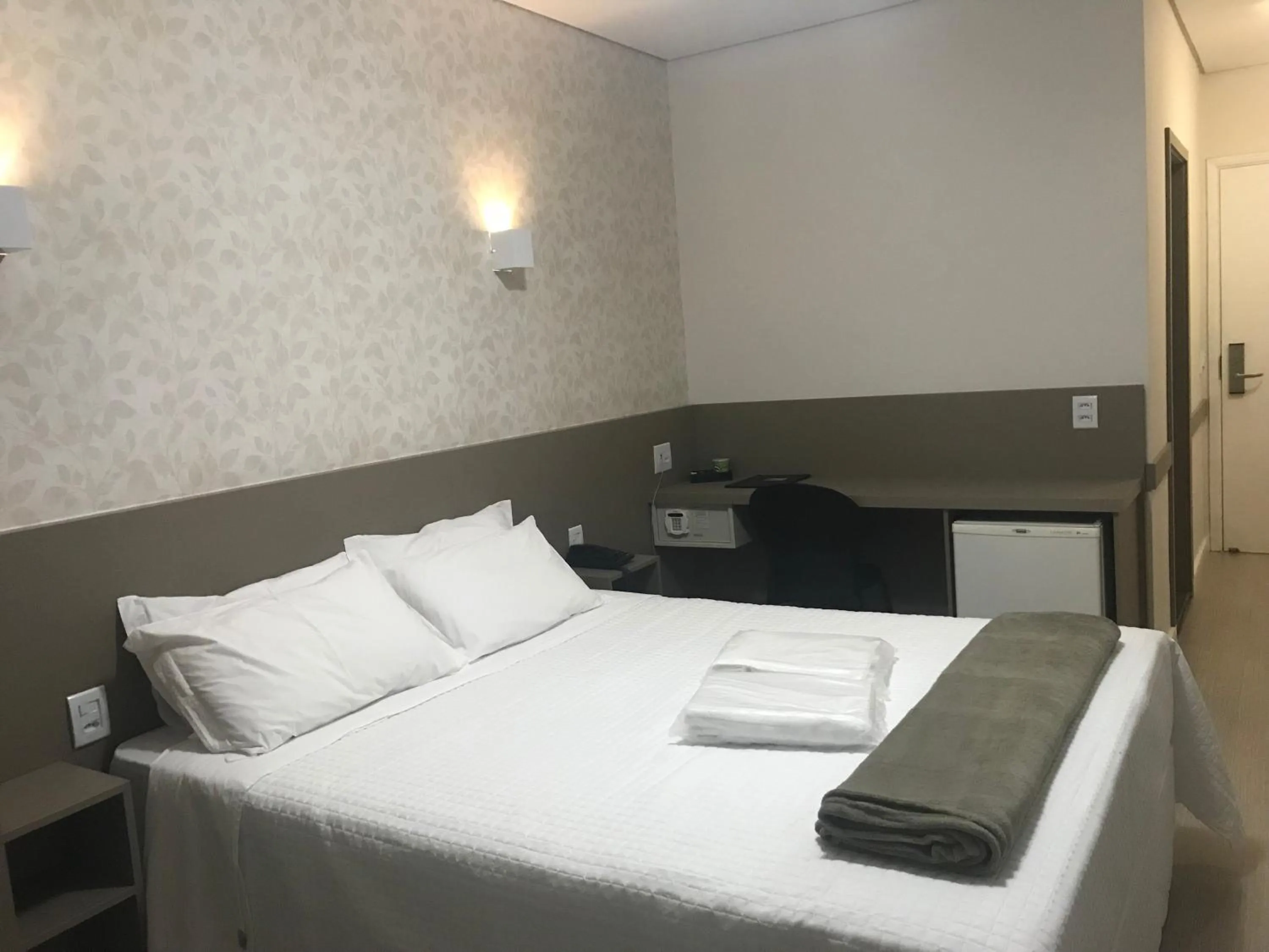 Bedroom, Bed in Realce Hotel