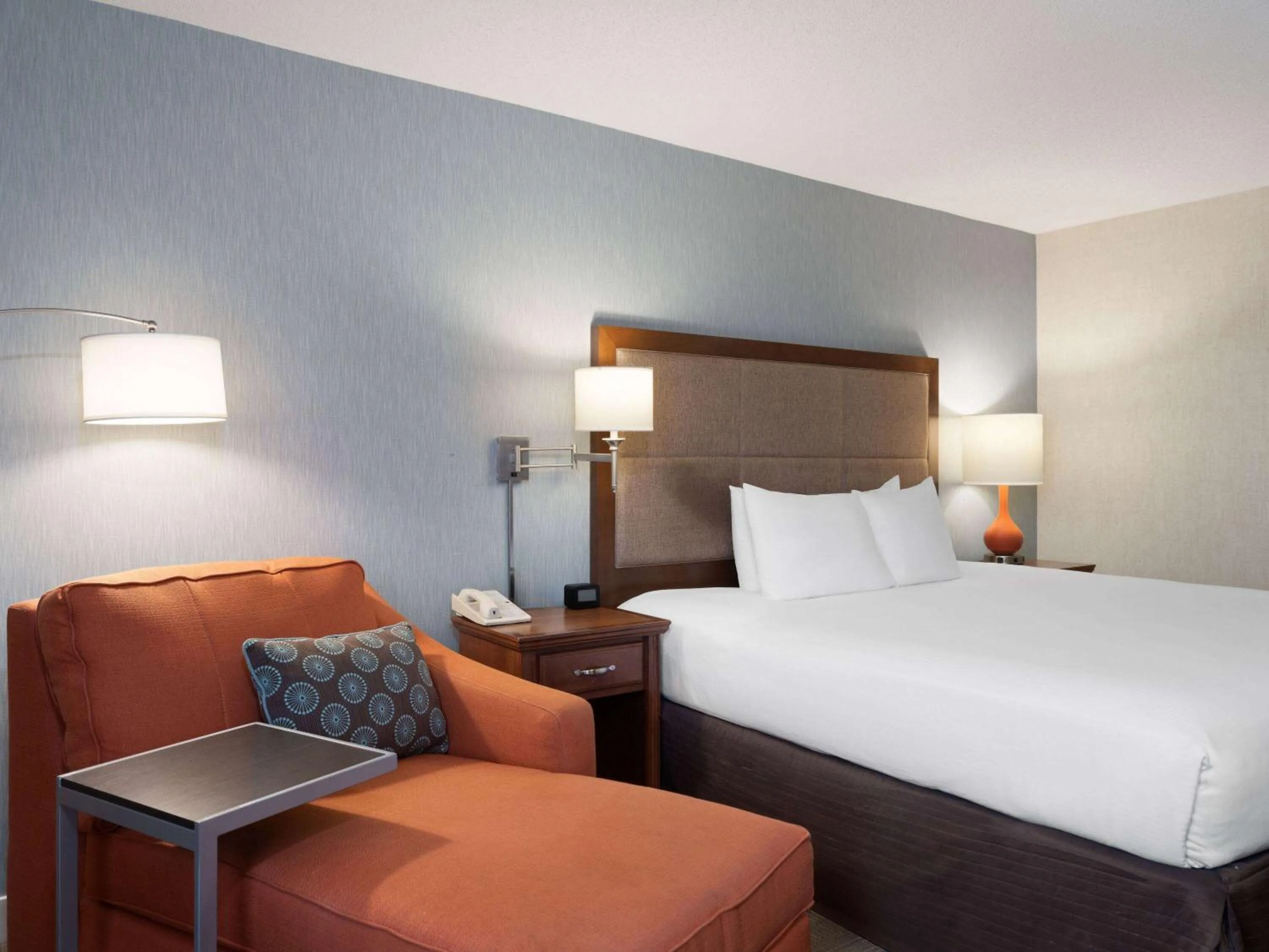 Photo of the whole room, Bed in Wingate by Wyndham St Louis Airport