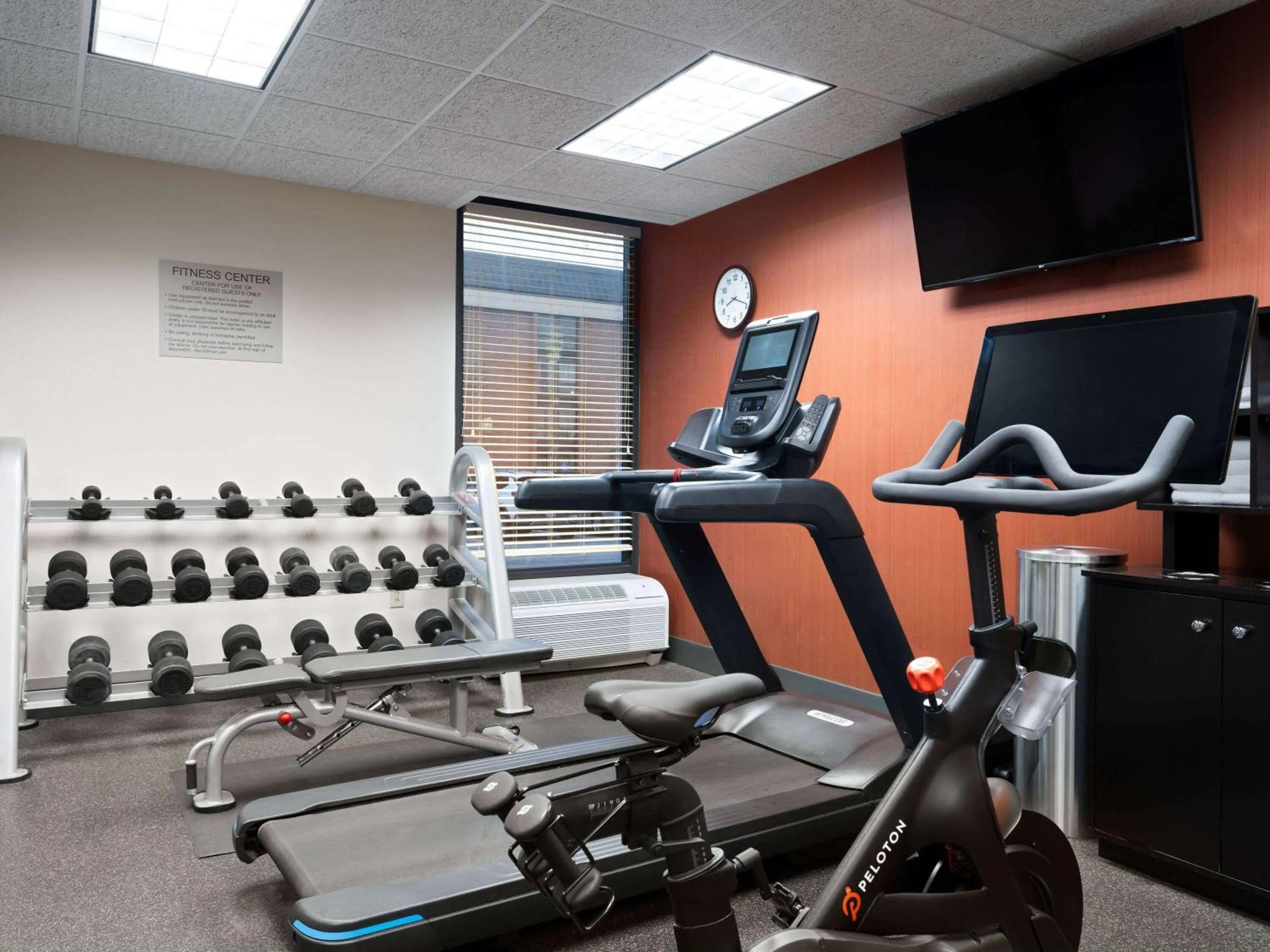 Fitness centre/facilities in Wingate by Wyndham St Louis Airport