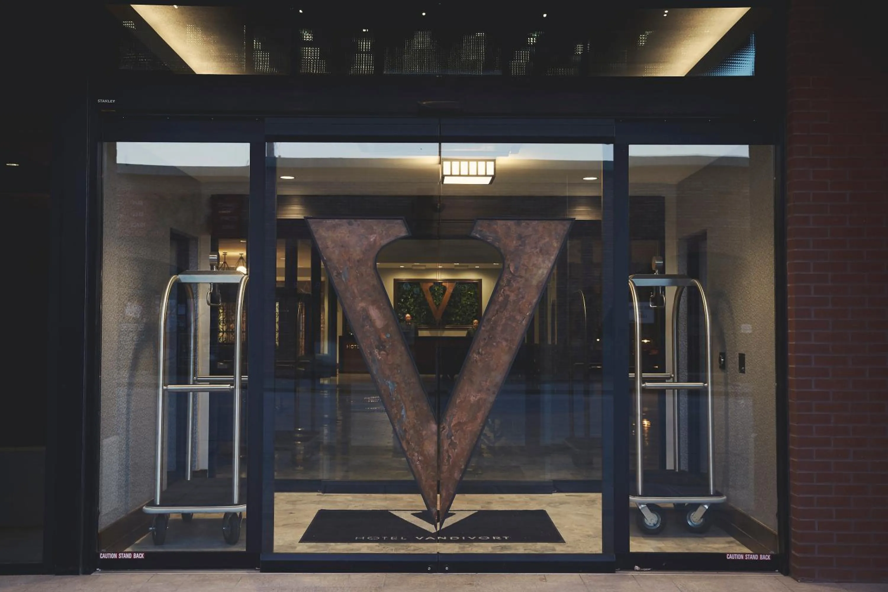 Facade/entrance in Hotel Vandivort