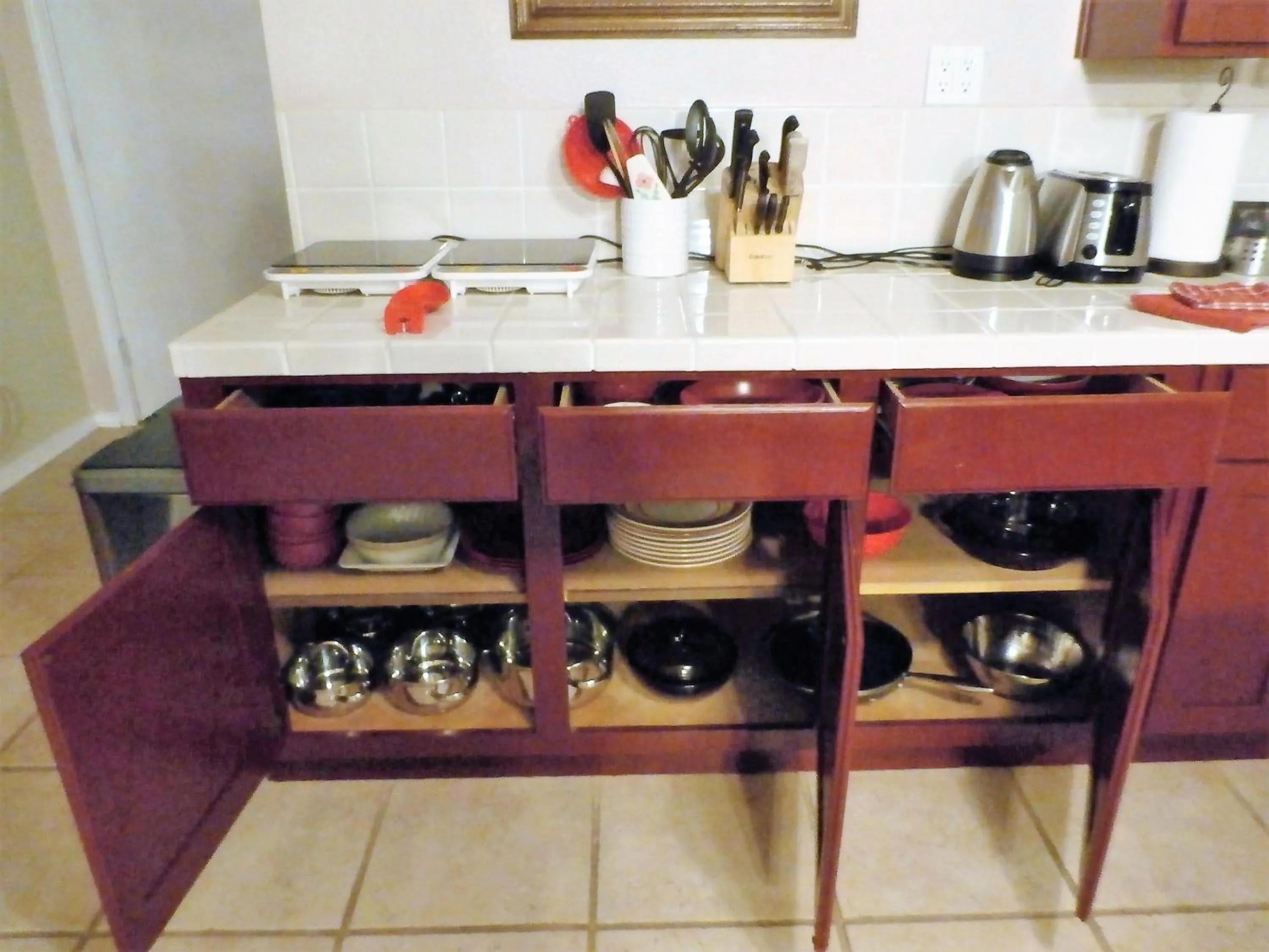 Kitchen or kitchenette in Charming Downstairs Unit