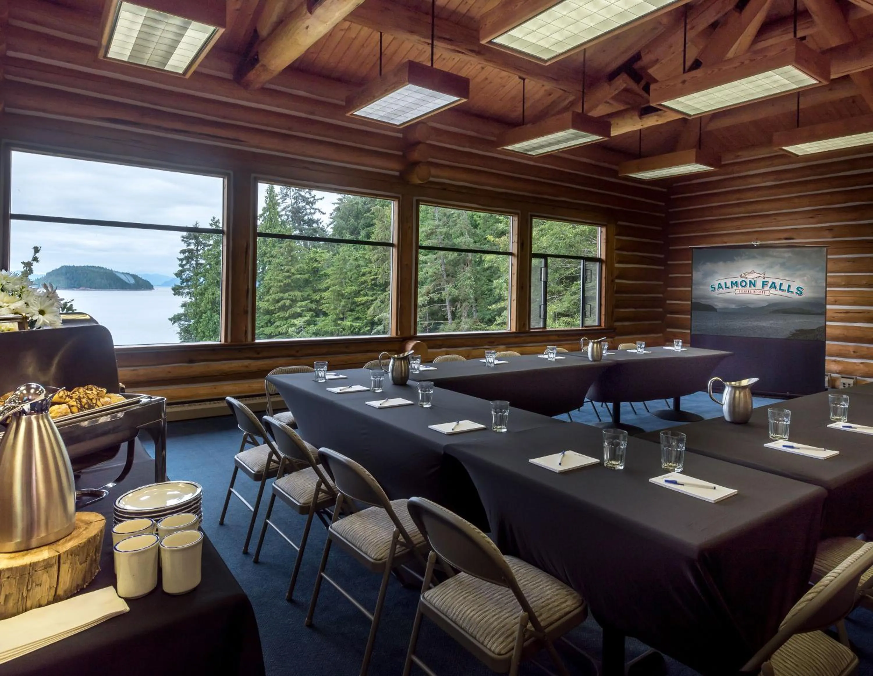 Business facilities in Salmon Falls Resort