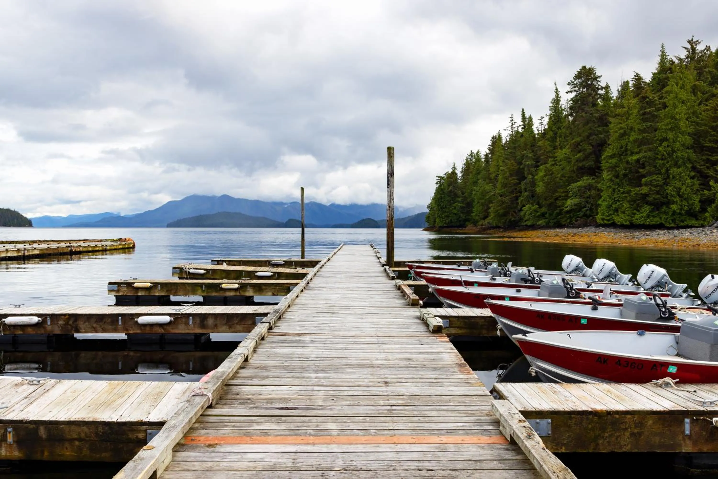 Fishing in Salmon Falls Resort
