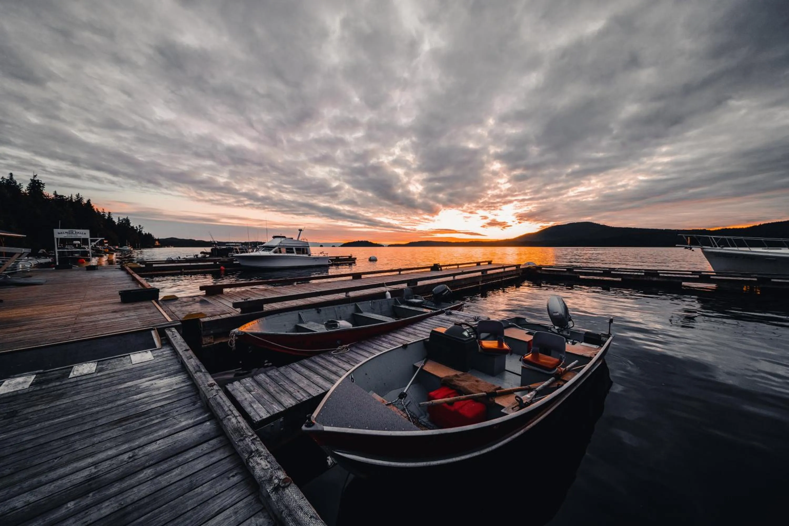 Fishing in Salmon Falls Resort